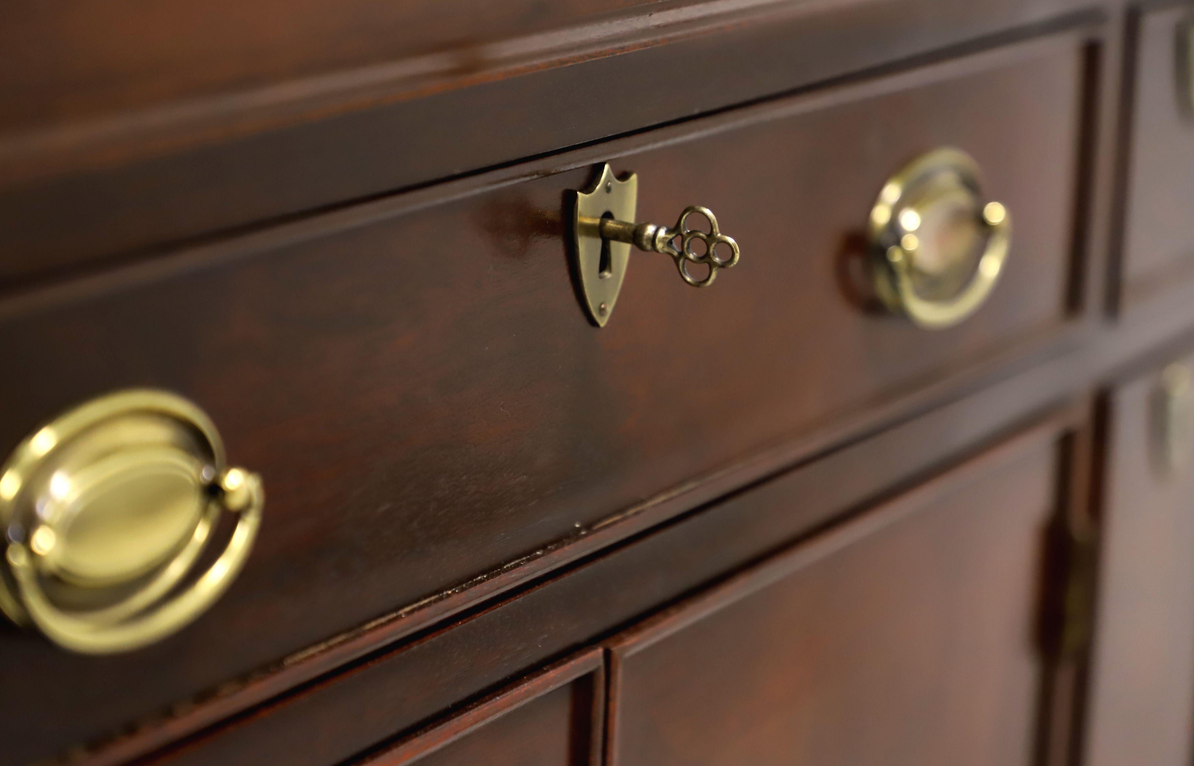 CRAFTIQUE Solid Mahogany Georgian Huntboard Sideboard For Sale 1