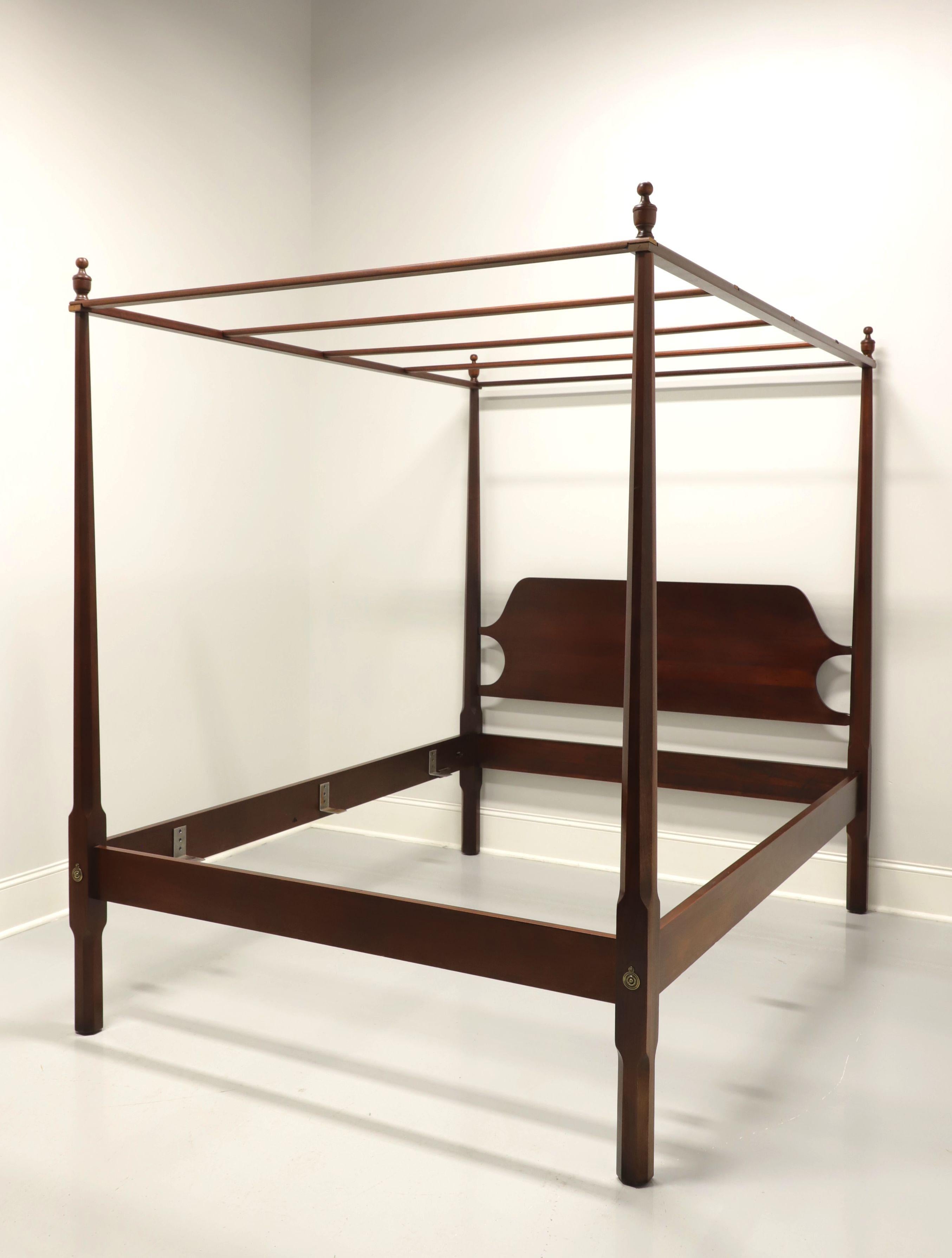 CRAFTIQUE Solid Mahogany Pencil Post Queen Size Bed with Canopy 5