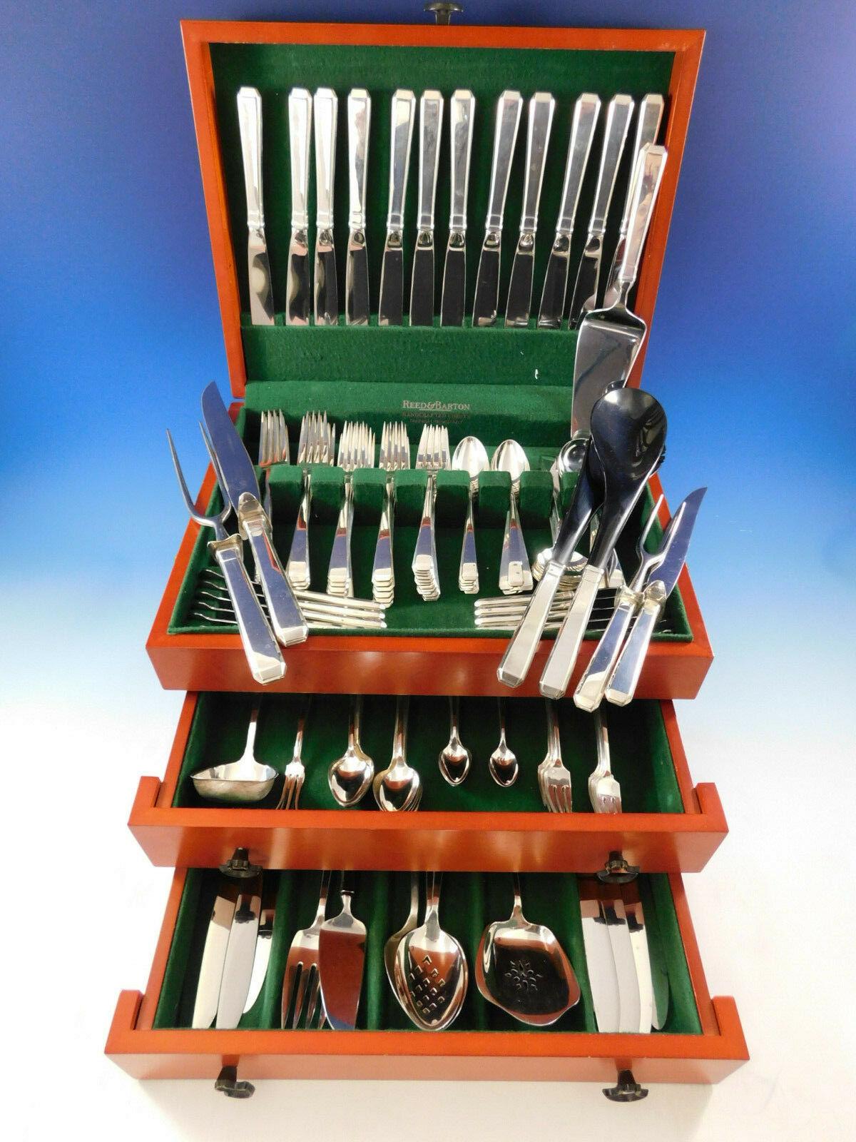 Monumental dinner and Luncheon craftsman by Towle sterling silver flatware set, 148 pieces. This set includes:

Measures: 12 dinner size knives, 9 1/2