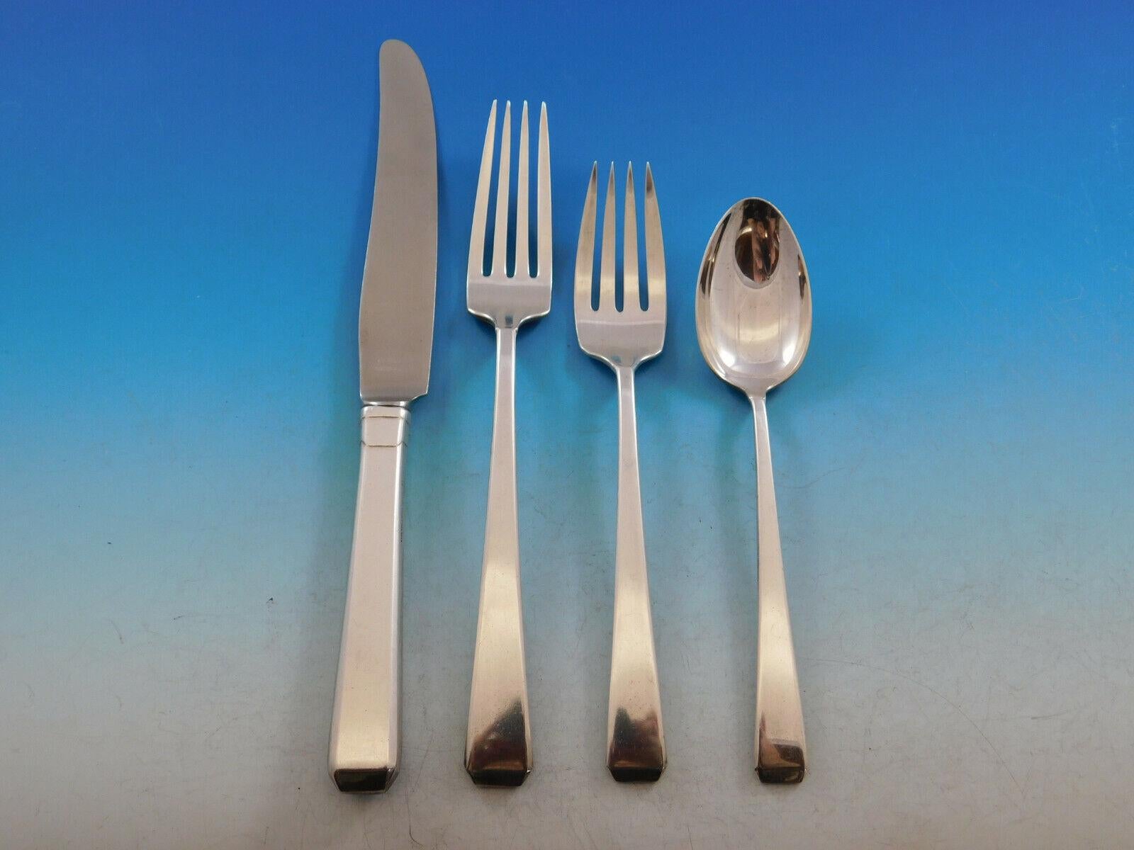 Craftsman by Towle Sterling Silver Flatware Set for 12 Service 65 pieces In Excellent Condition For Sale In Big Bend, WI