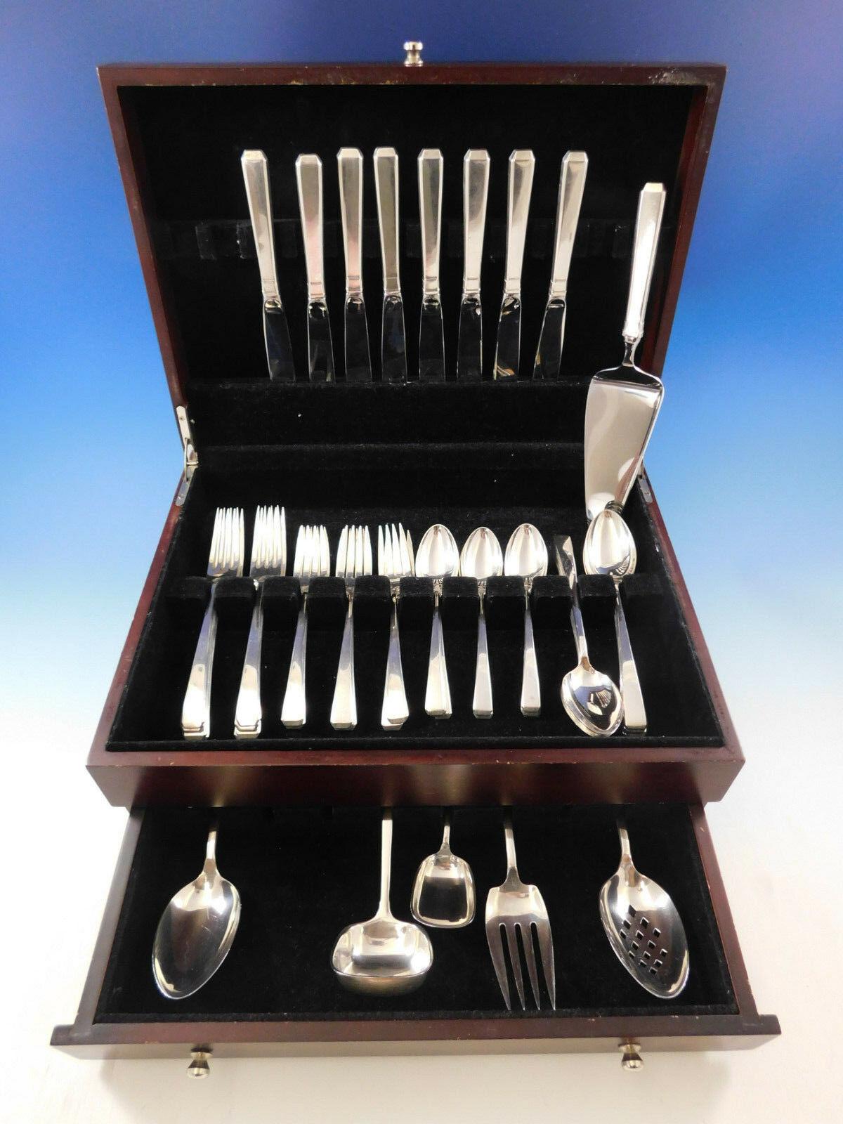 Craftsman by Towle sterling silver flatware set, 46 pieces. This set includes:

8 knives, 8 5/8