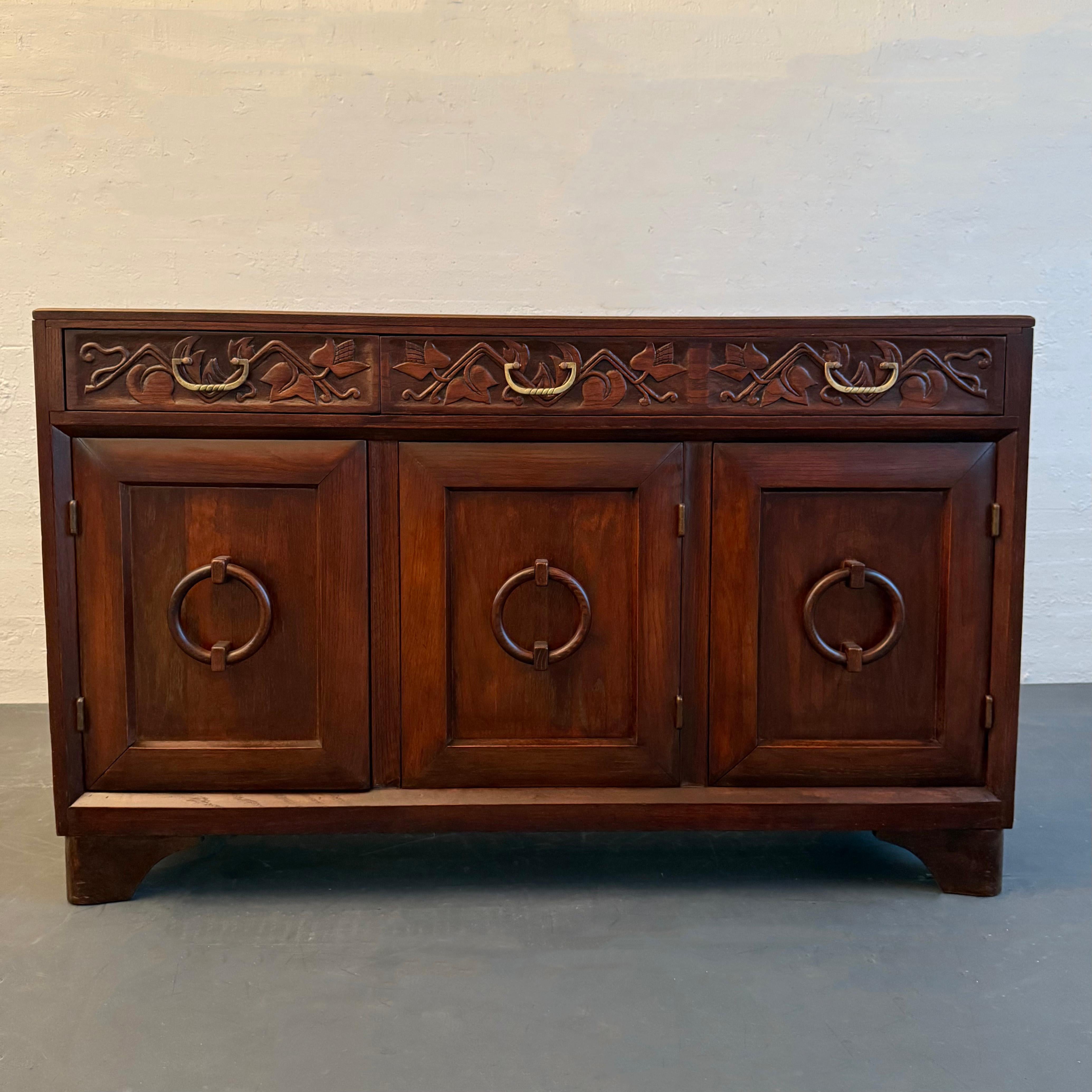 Sideboard-Anrichte aus geschnitzter Eiche von Old Hickory Furniture Company, Handwerkskunst (American Arts and Crafts) im Angebot