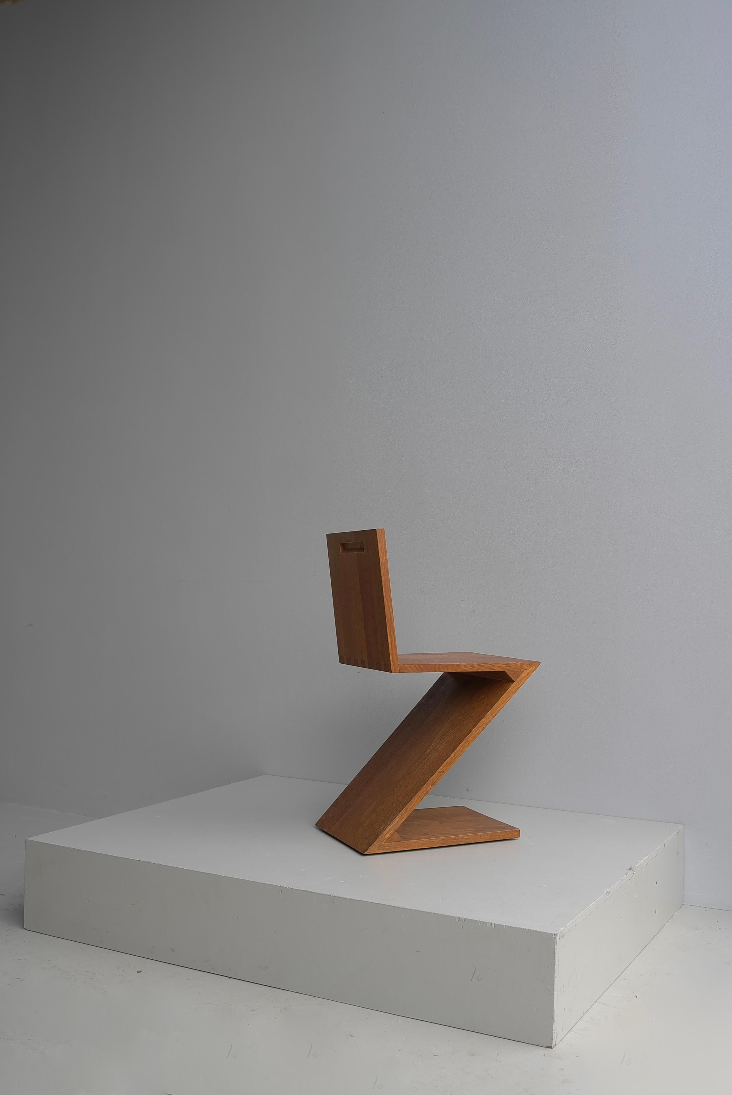 Craftsman Gerrit Rietveld Zig Zag Side Chair in Solid Oak, The Netherlands 1970 1