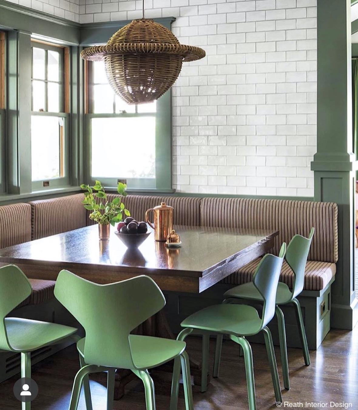 Table de salle à manger de style artisanal, fabriquée sur commande par Petersen Antiques en vente 3