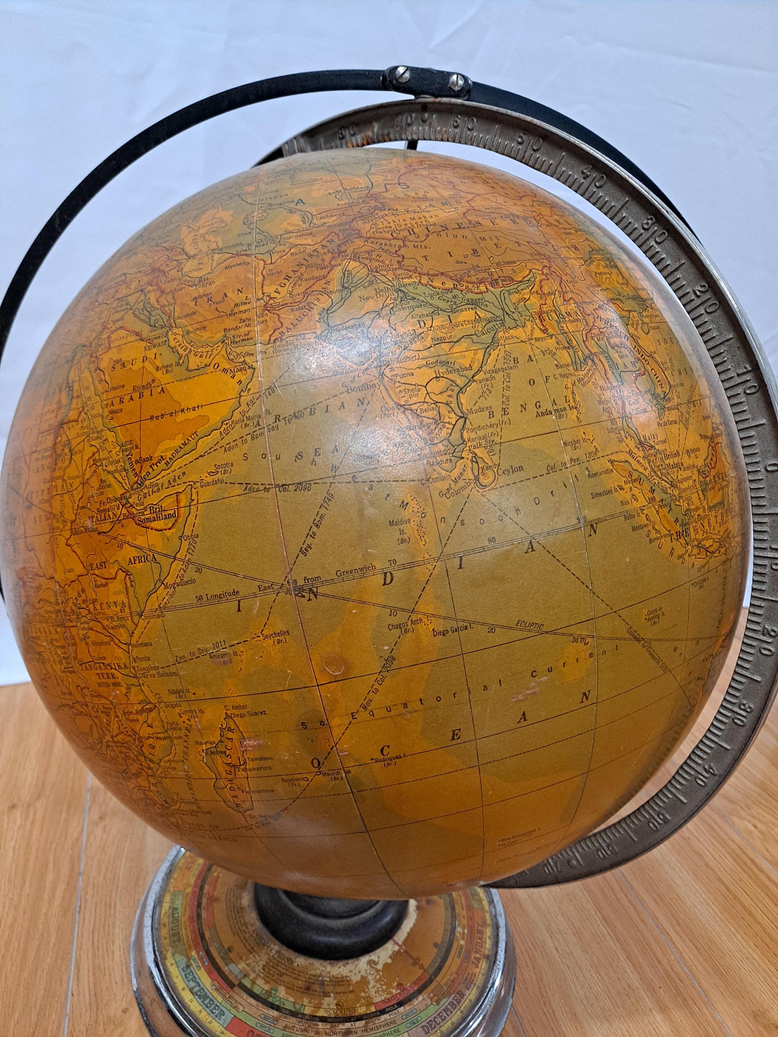 Métal Globe Deluxe de Cram's 16 pouces avec indicateur du jour et de la saison en vente