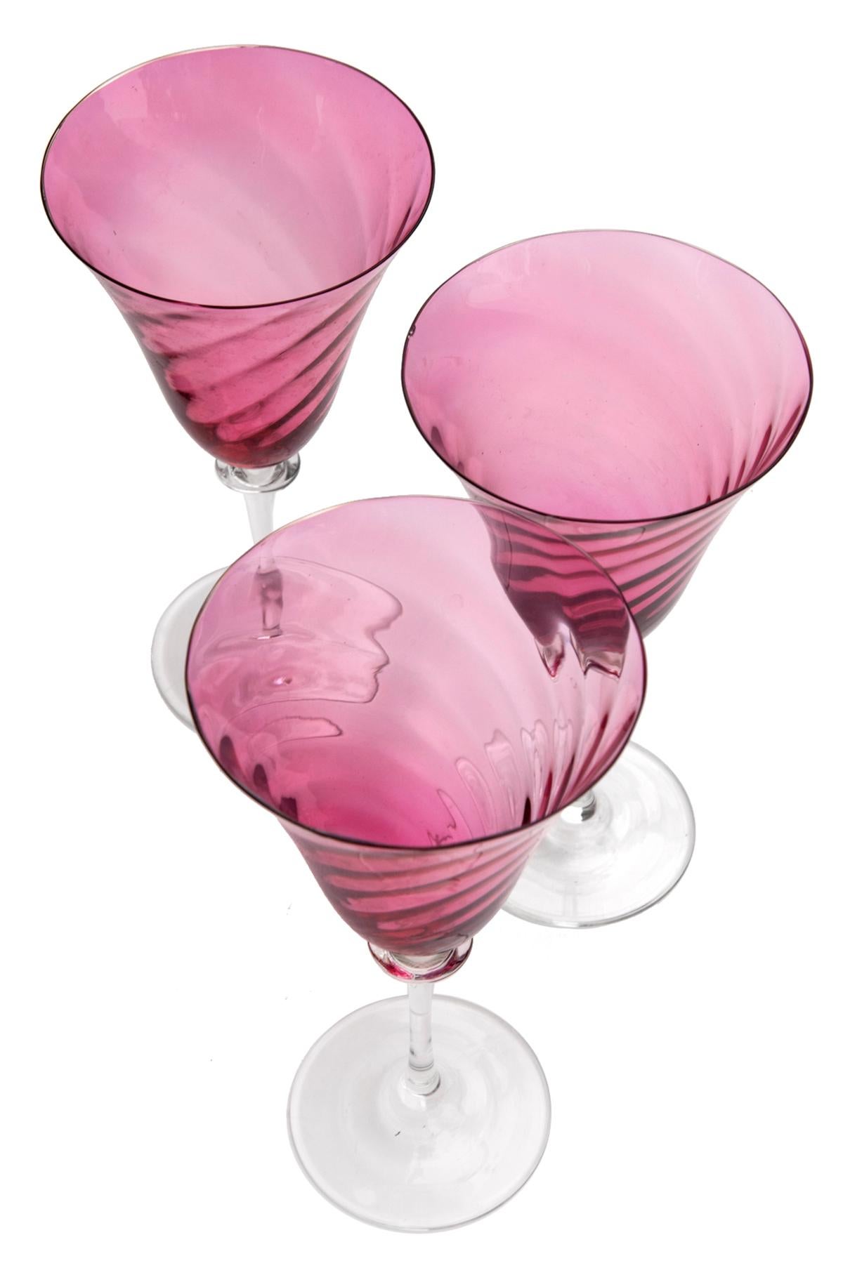 Vasos de agua de cristal con arándanos; set de seis Moderno de mediados de siglo en venta
