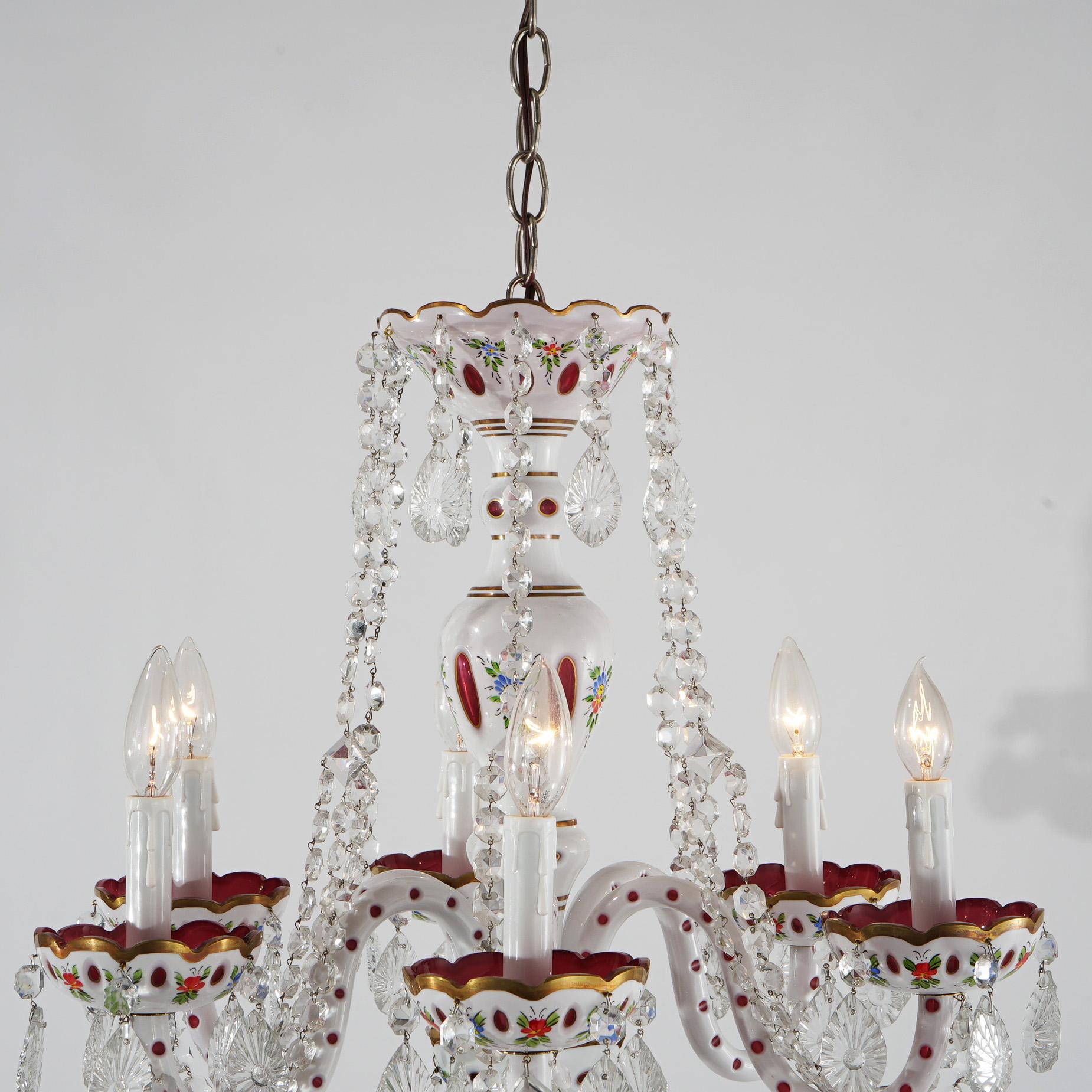 Lustre de Bohème à six lumières en cristal taillé en canneberge clair 20e siècle en vente 2