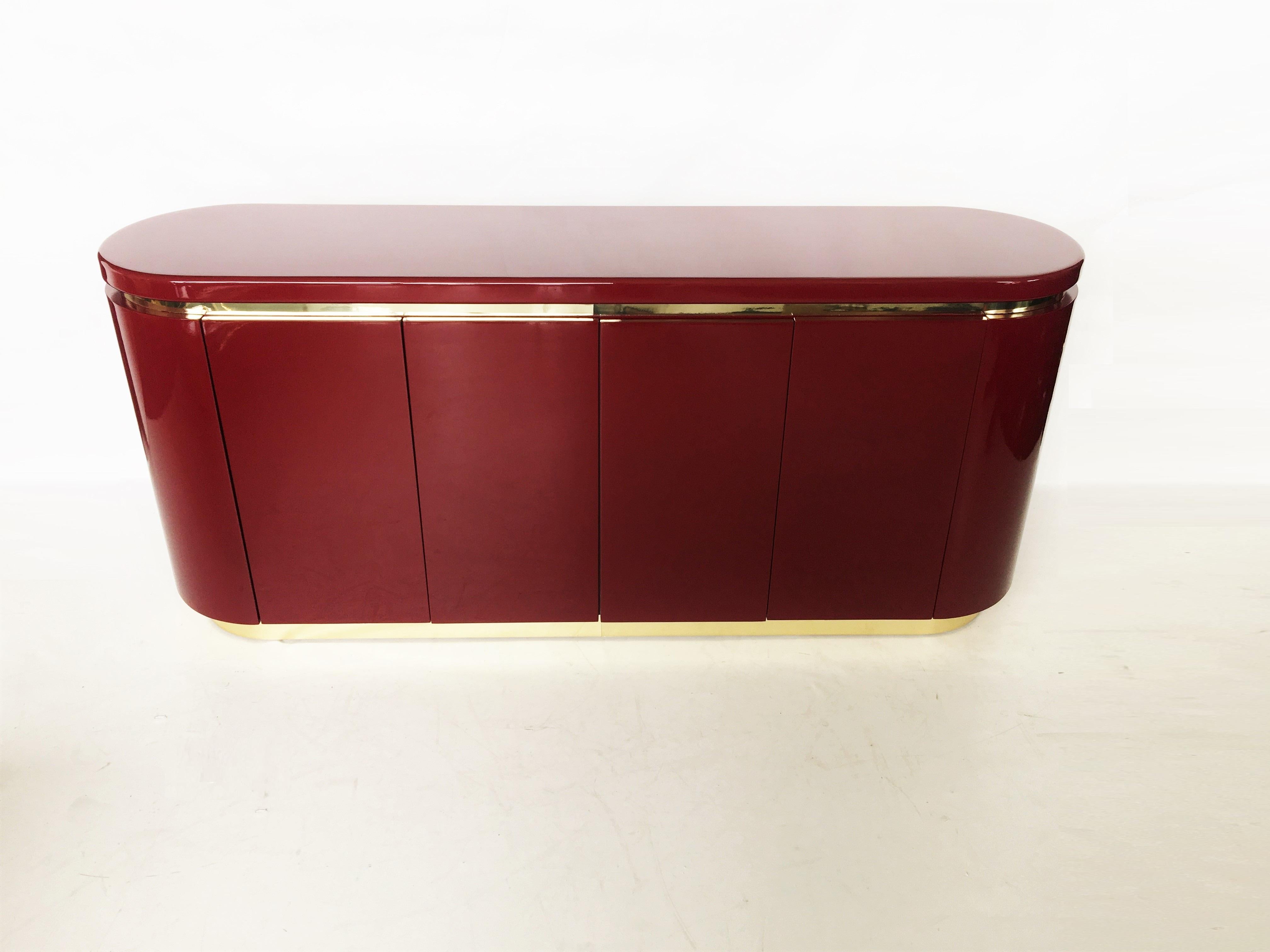 Breathtaking piece of late midcentury design by Mastercraft Furniture Co. Proportionally exceptional, embodying a 