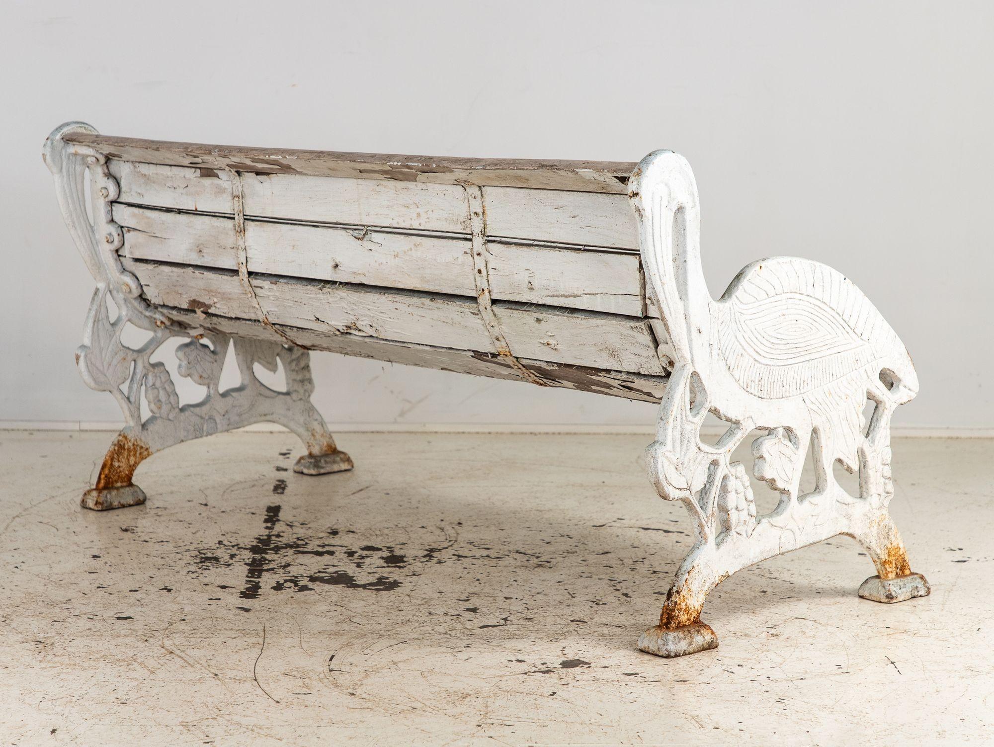 Crane Bench from Colchester Zoo in England, 20th Century In Good Condition For Sale In South Salem, NY