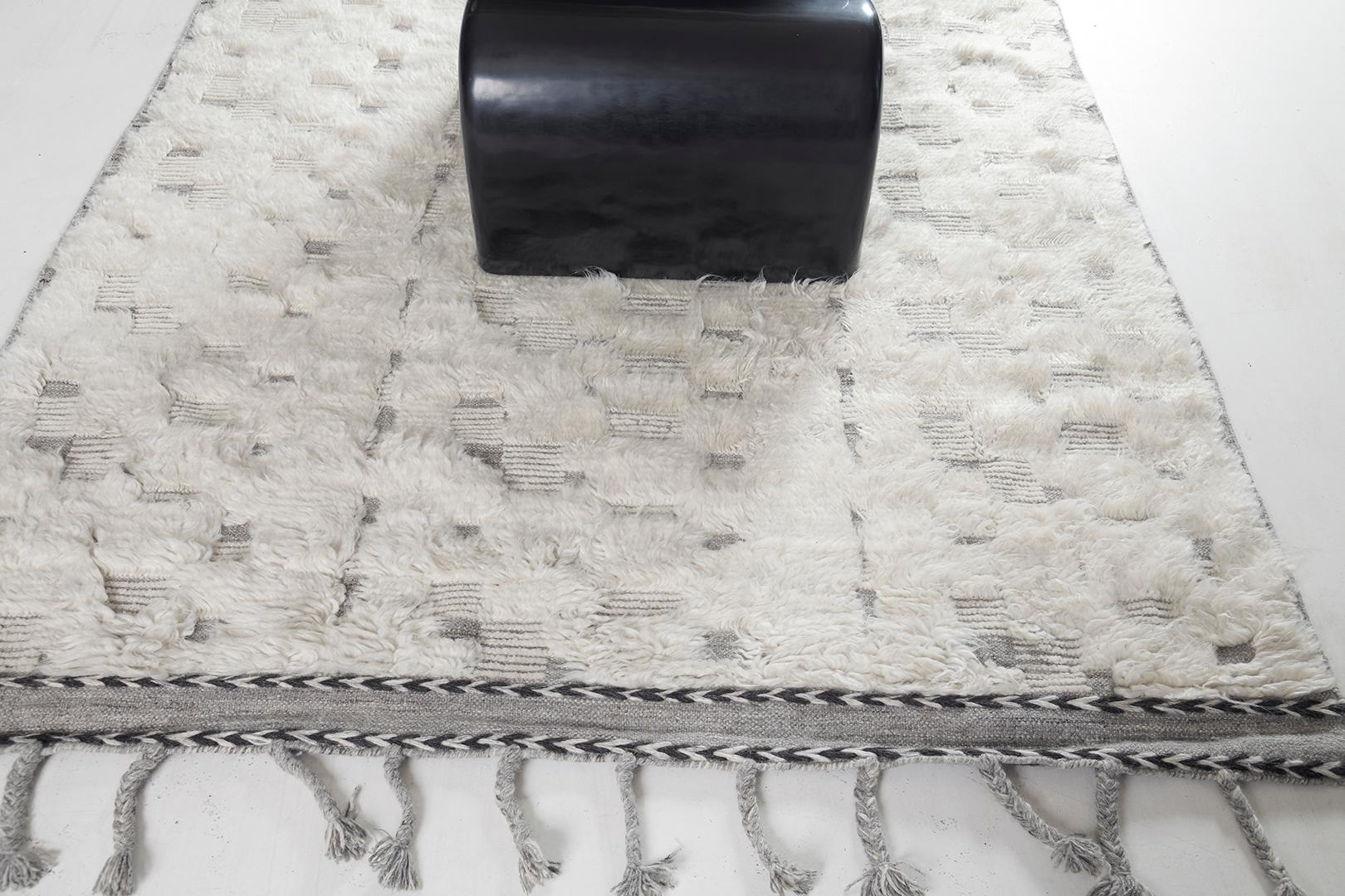 Crane' est un tissage de poils magnifiquement détaillé de notre collection Sandpiper. La texture luxueuse de la peluche en niveaux de gris neutres crée une ambiance séduisante et sophistiquée. La collection Sandpiper, conçue à Los Angeles, a été