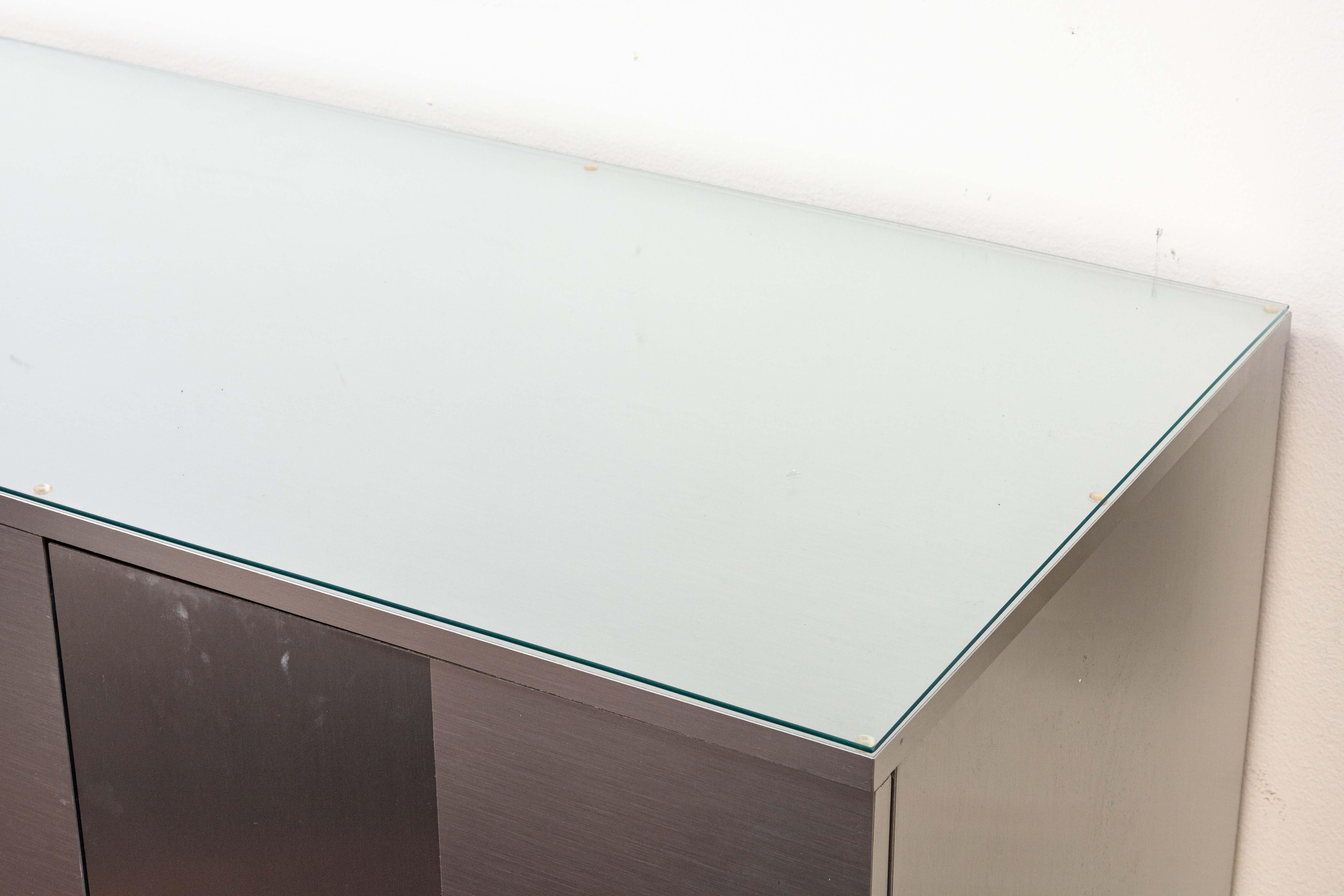 Cranium Calais Contemporary Modern Checkered Satin Chrome Buffet Credenza In Good Condition In Keego Harbor, MI