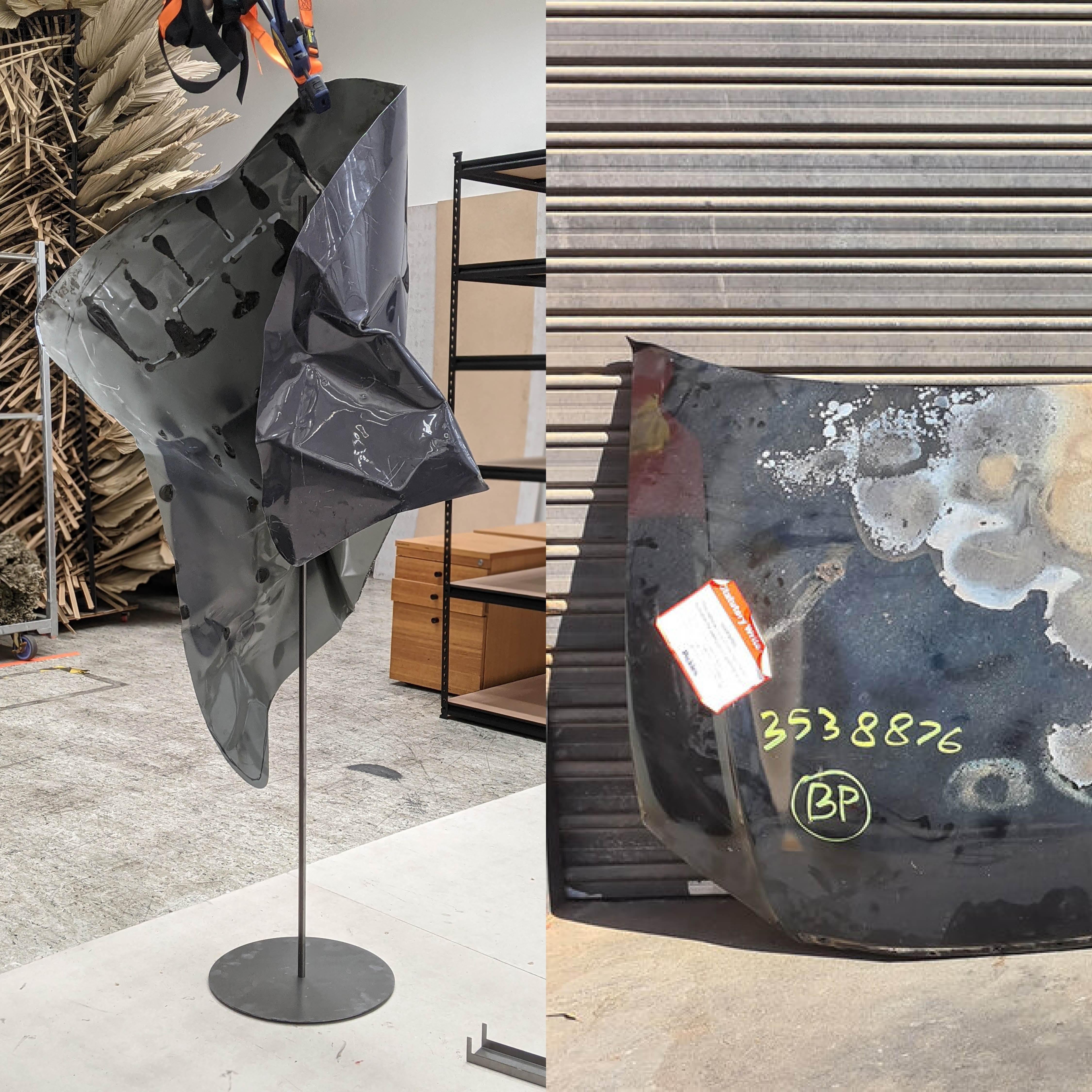 Crash Albus Floor Lamp, White Sculptural Metal For Sale 1