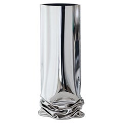 Crash Vase aus poliertem Edelstahl in Silberfarbe von Zieta