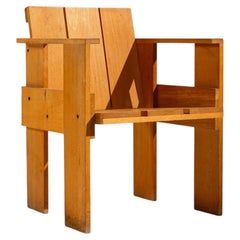 „Crate Chair“ von Gerrit Rietveld, entworfen in den 1930er Jahren, Niederlande
