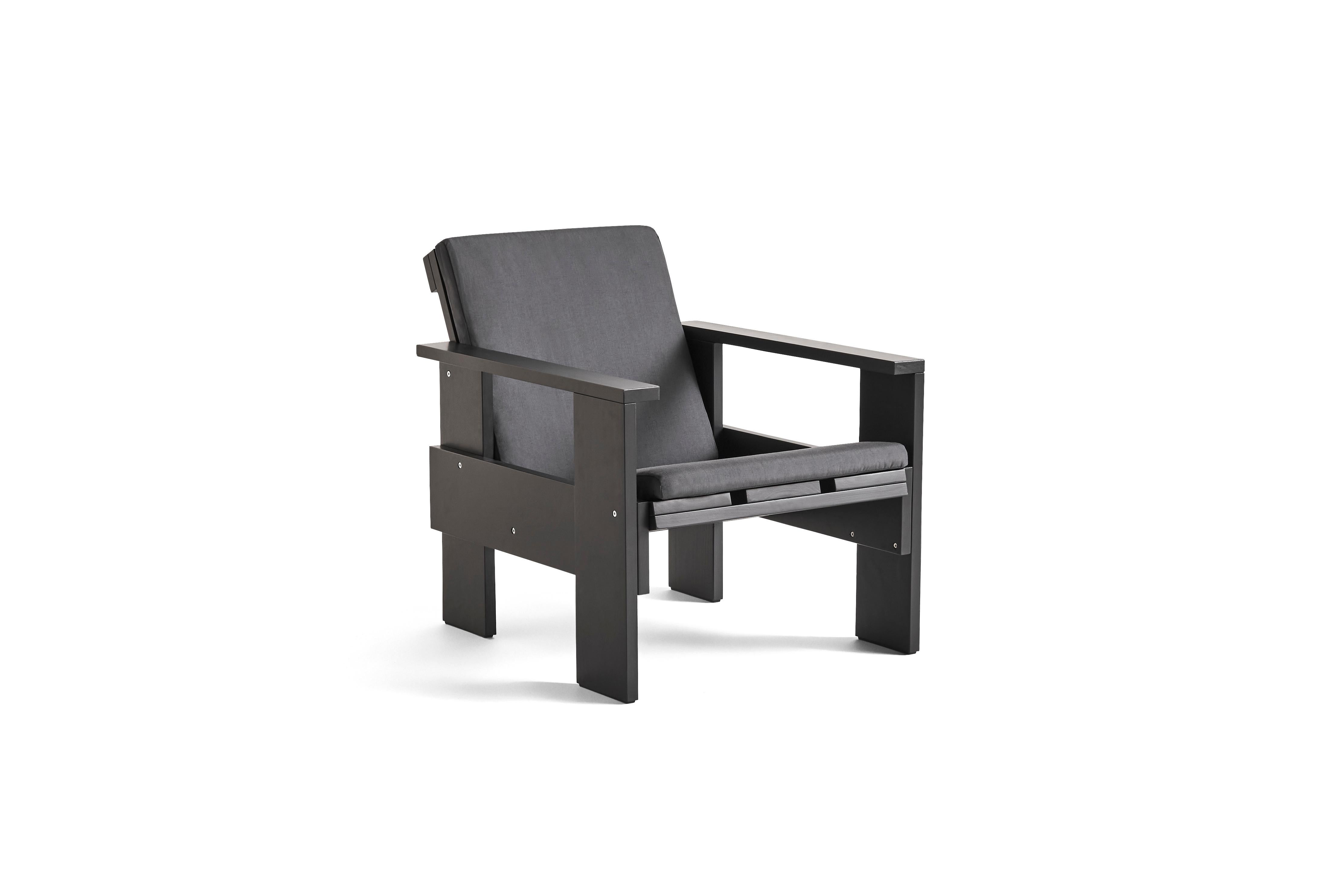 Fauteuil Crate lounge en bois de pin laqué BWB/coussin en F, par Gerrit Rietveld pour HAY Neuf - En vente à Dubai, AE