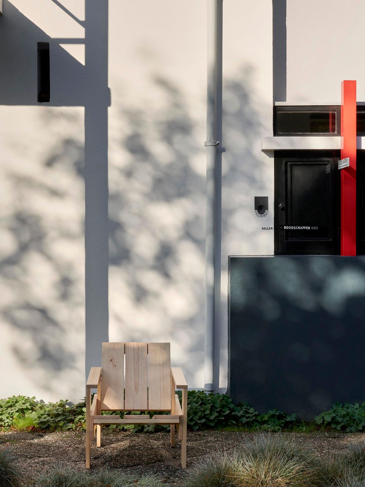 Crate-Loungesessel, WB, lackiertes Kiefernholz/F-Kissen von Gerrit Rietveld für HAY im Angebot 1