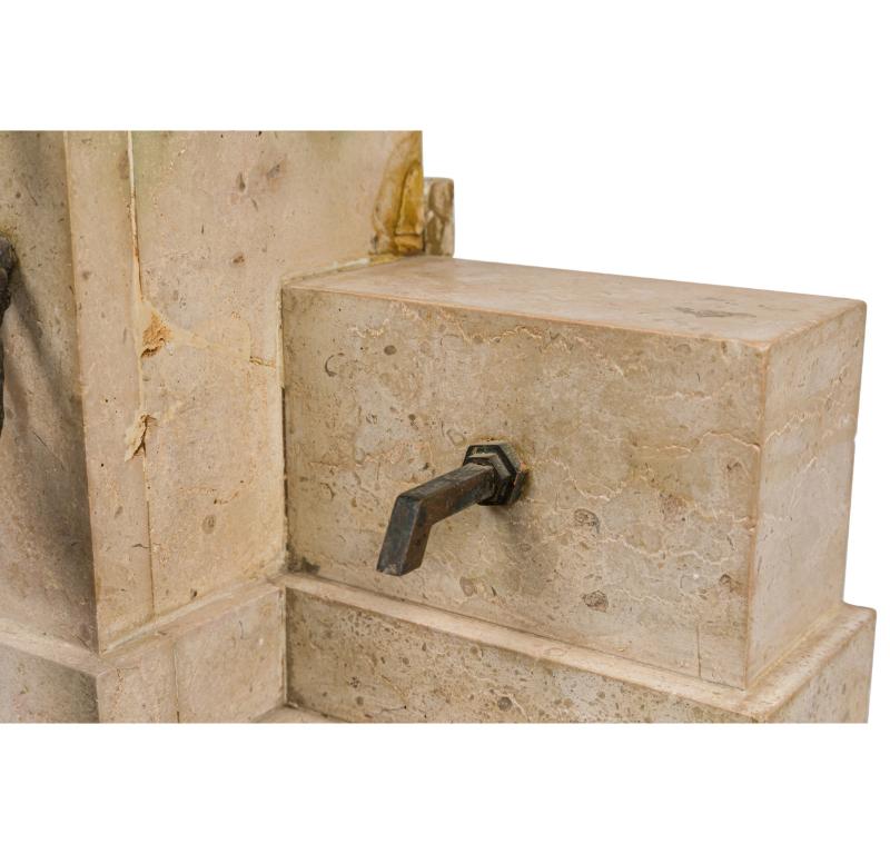 Fontana in marmo elaborata del XIX secolo 12000 in vendita 1