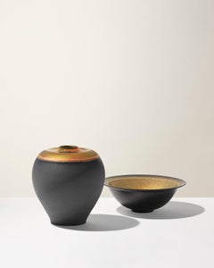 "Crateri", Wheeled Open Mouth Bowl, Reflex and Matte Black, Gatti 1928 Faenza