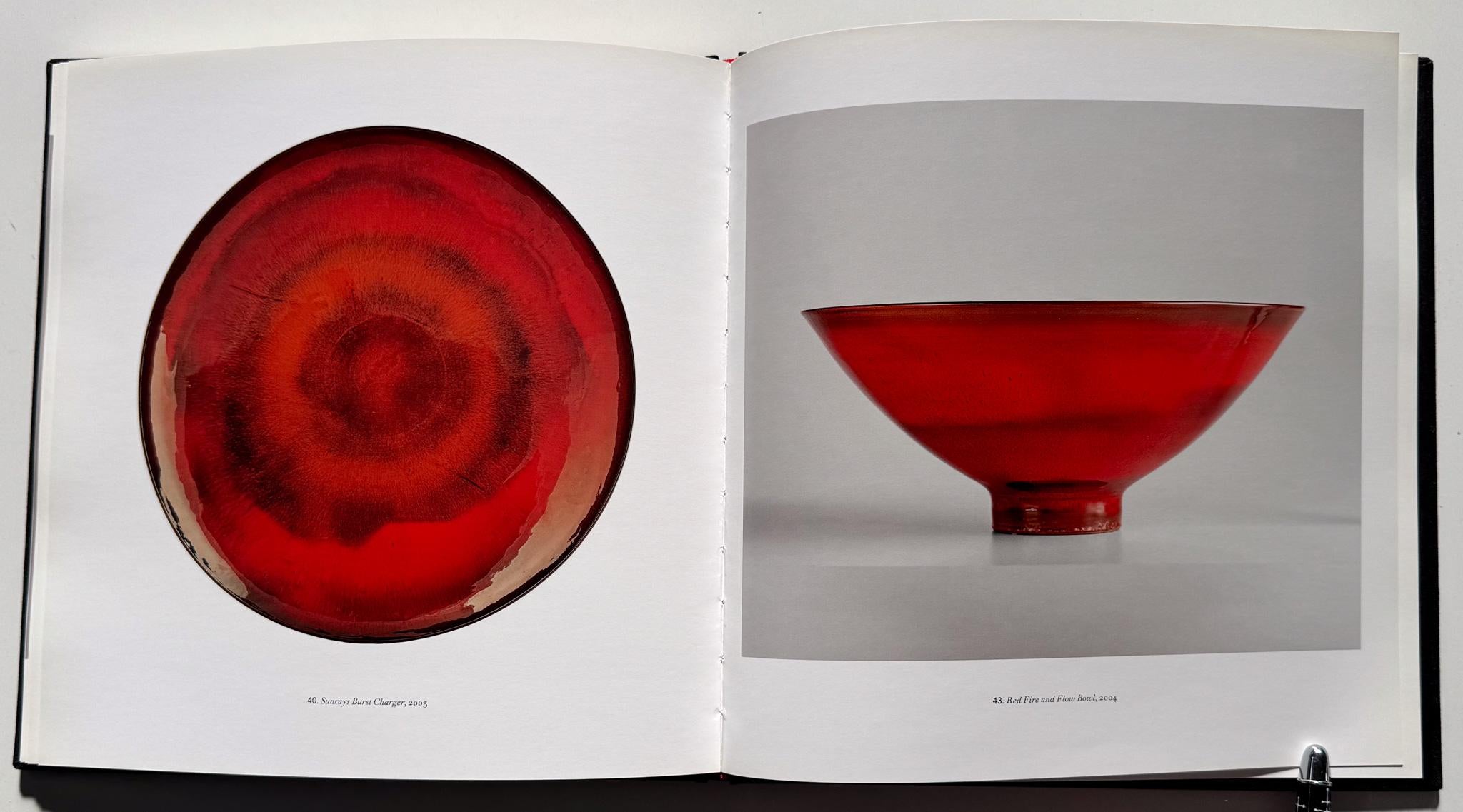 Craters From Fire : Ceramics de James Lovera Excellent état - En vente à New York, NY
