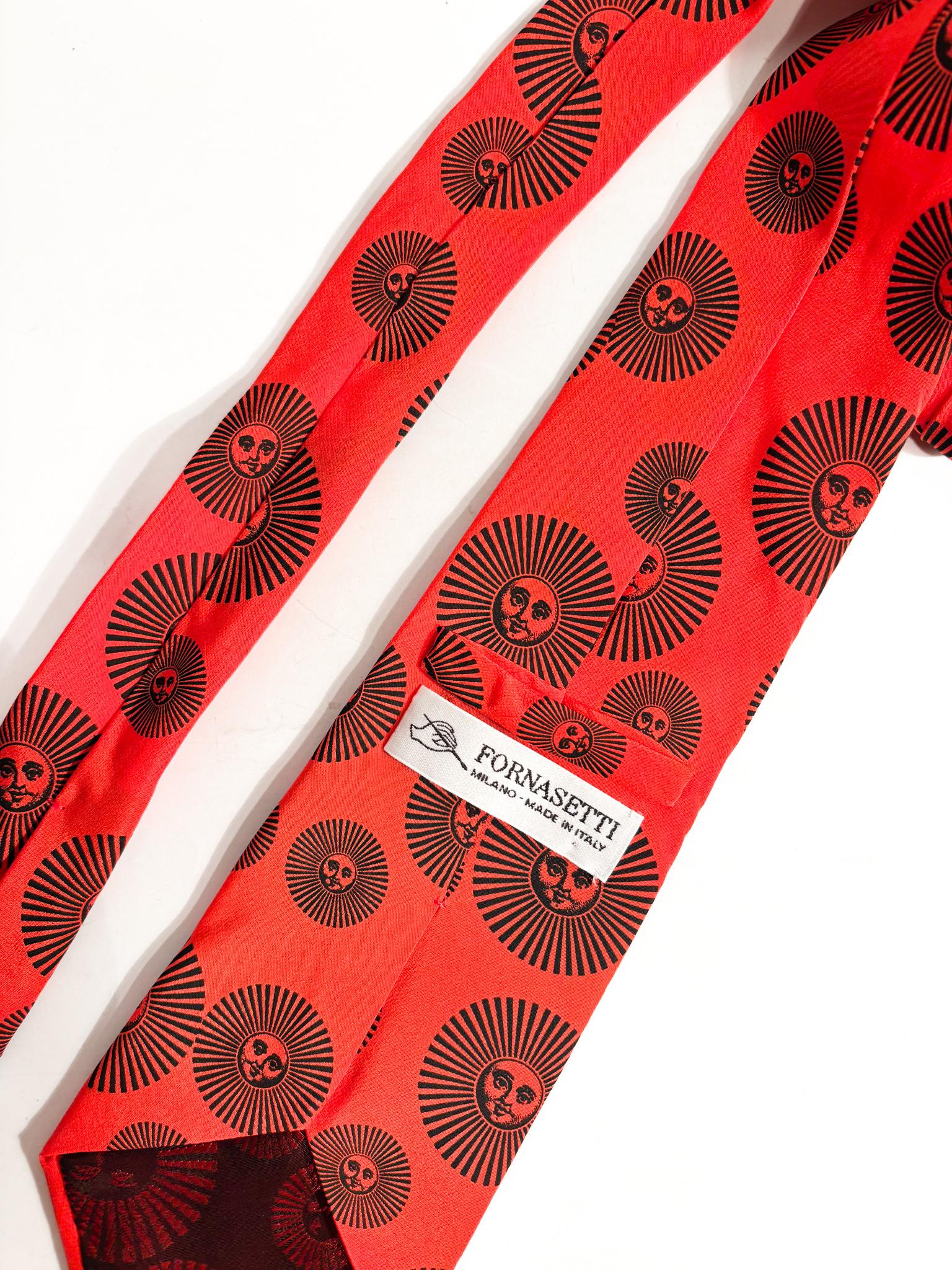 Metà XX secolo Cravatta in Seta Rossa 