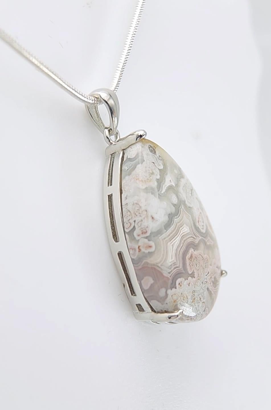 Ciondolo con cabochon di agata Crazy Lace in argento 925 In condizioni Nuovo in vendita a Brooklyn, NY