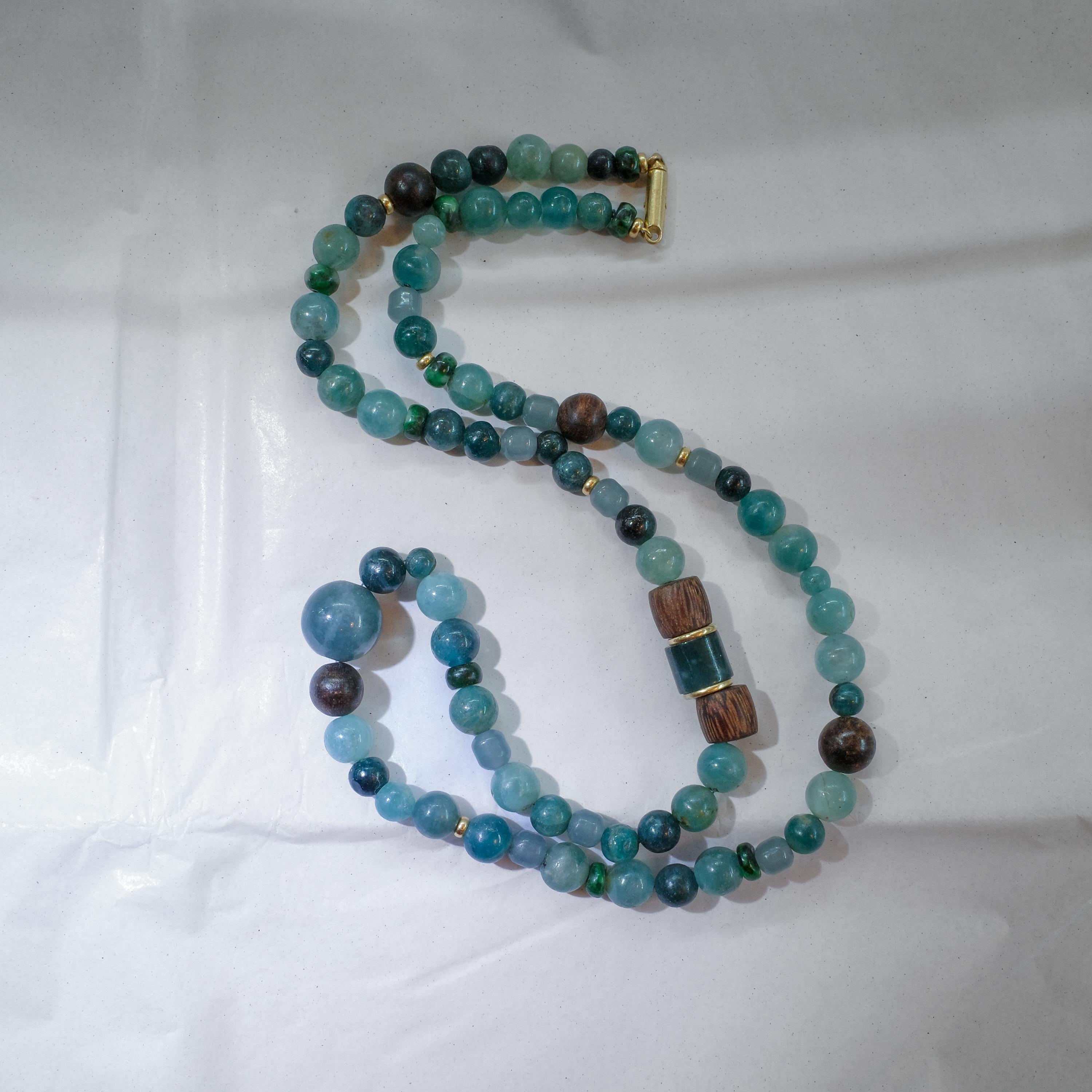 Artisan Collier Jadeite, Grandidierite, Wood Wood, Or 18K en vente