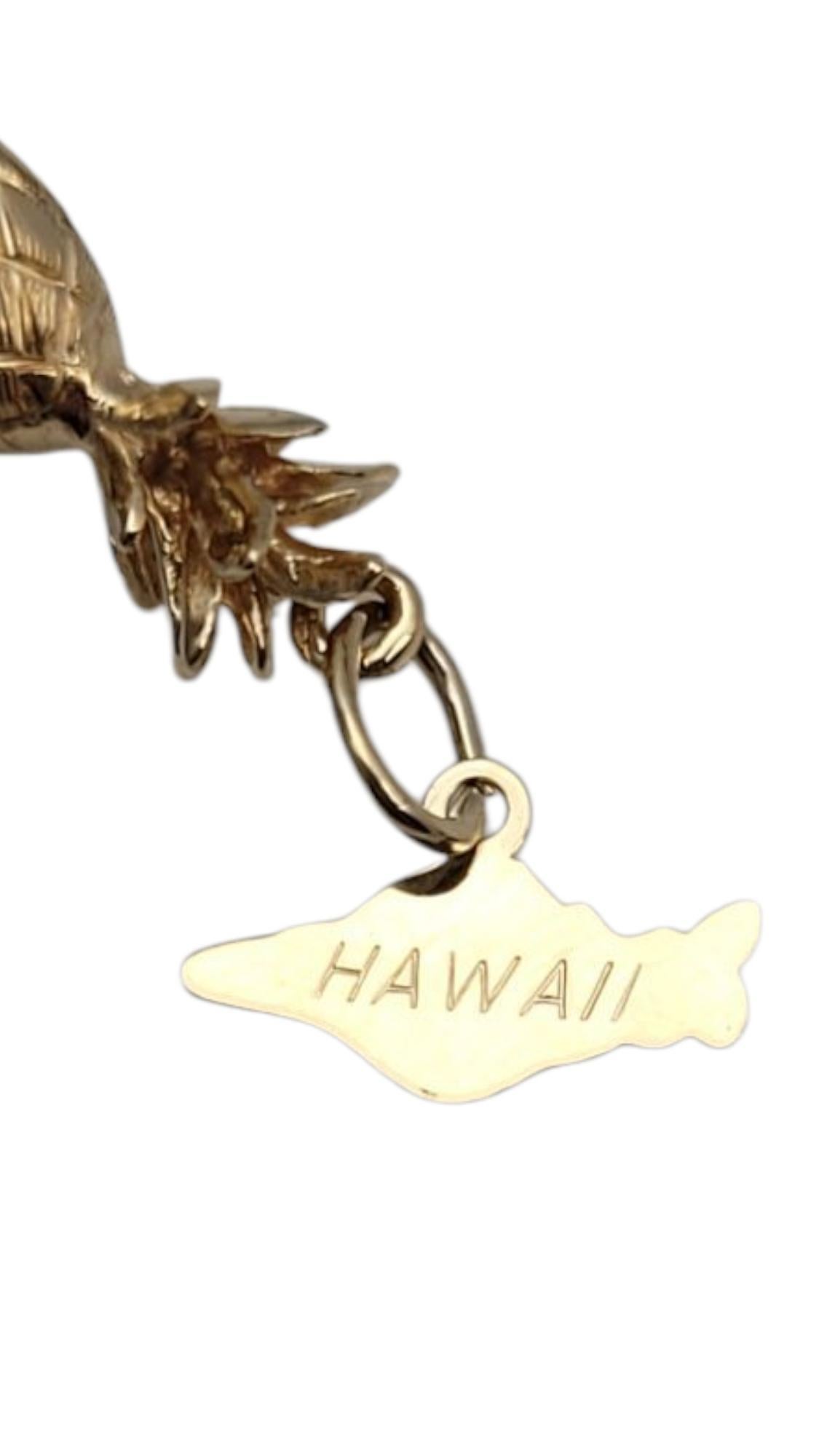 Donna Crea 14 Karat Yellow Gold Hawaii Pineapple Charm #21625 in vendita