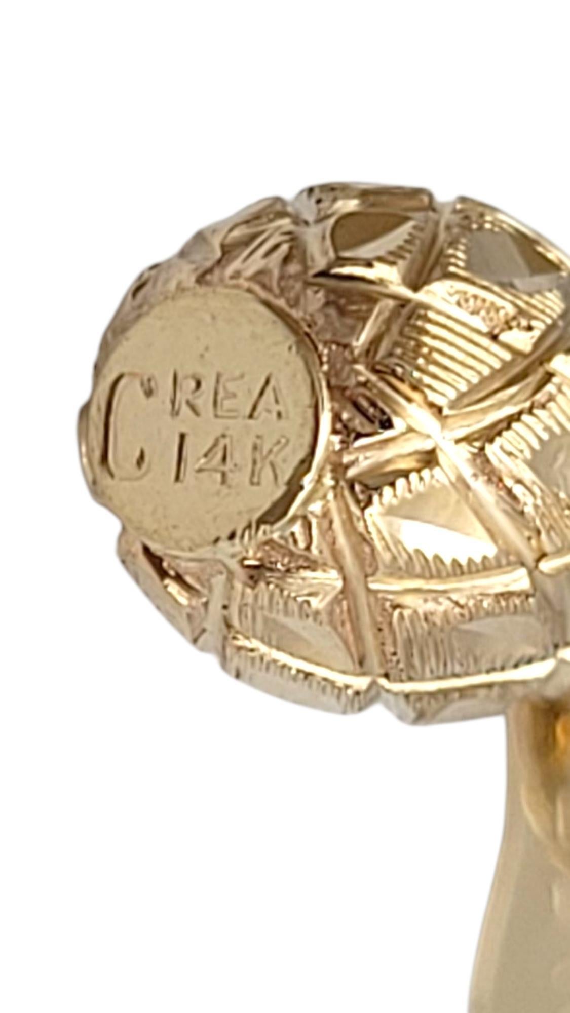 Crea 14 Karat Yellow Gold Hawaii Pineapple Charm #21625 in vendita 1