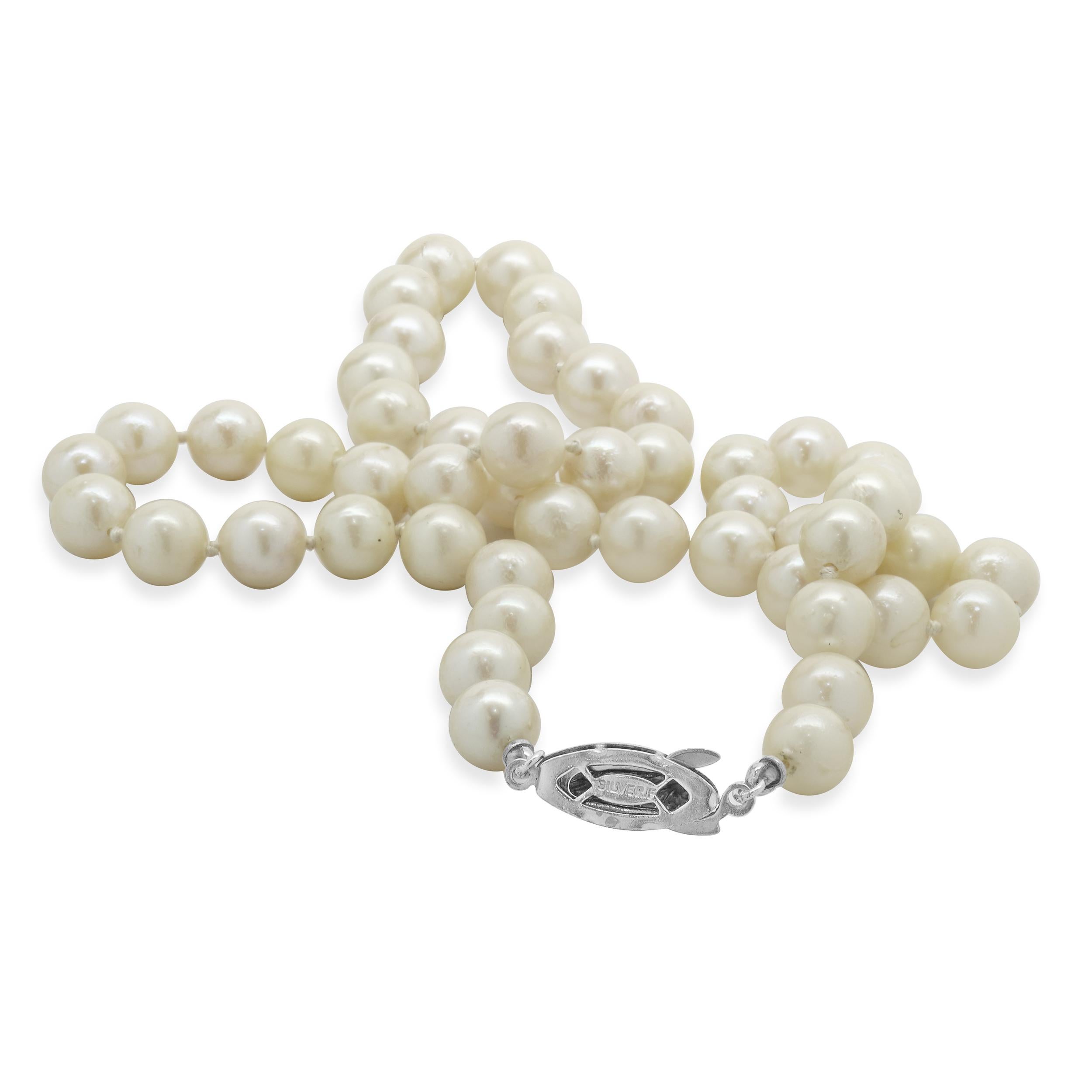 Cream 7MM Pearl Necklace with Sterling Silver Clasp In Excellent Condition For Sale In Scottsdale, AZ