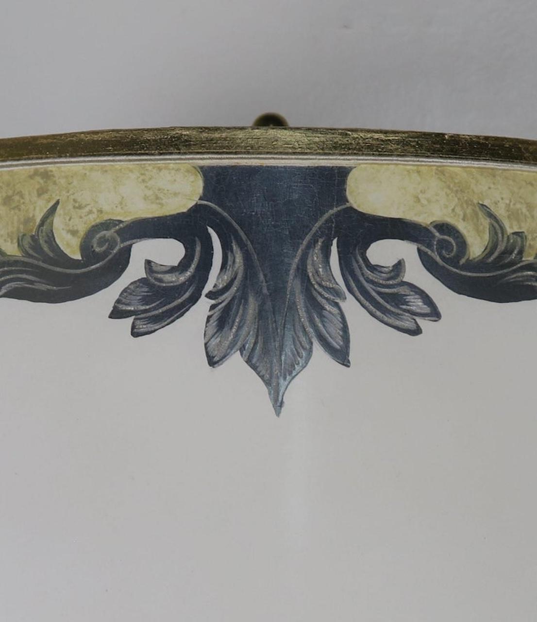 Lampade a forma di urna in alabastro color crema con paralumi in pergamena dipinti a mano, coppia in vendita 1