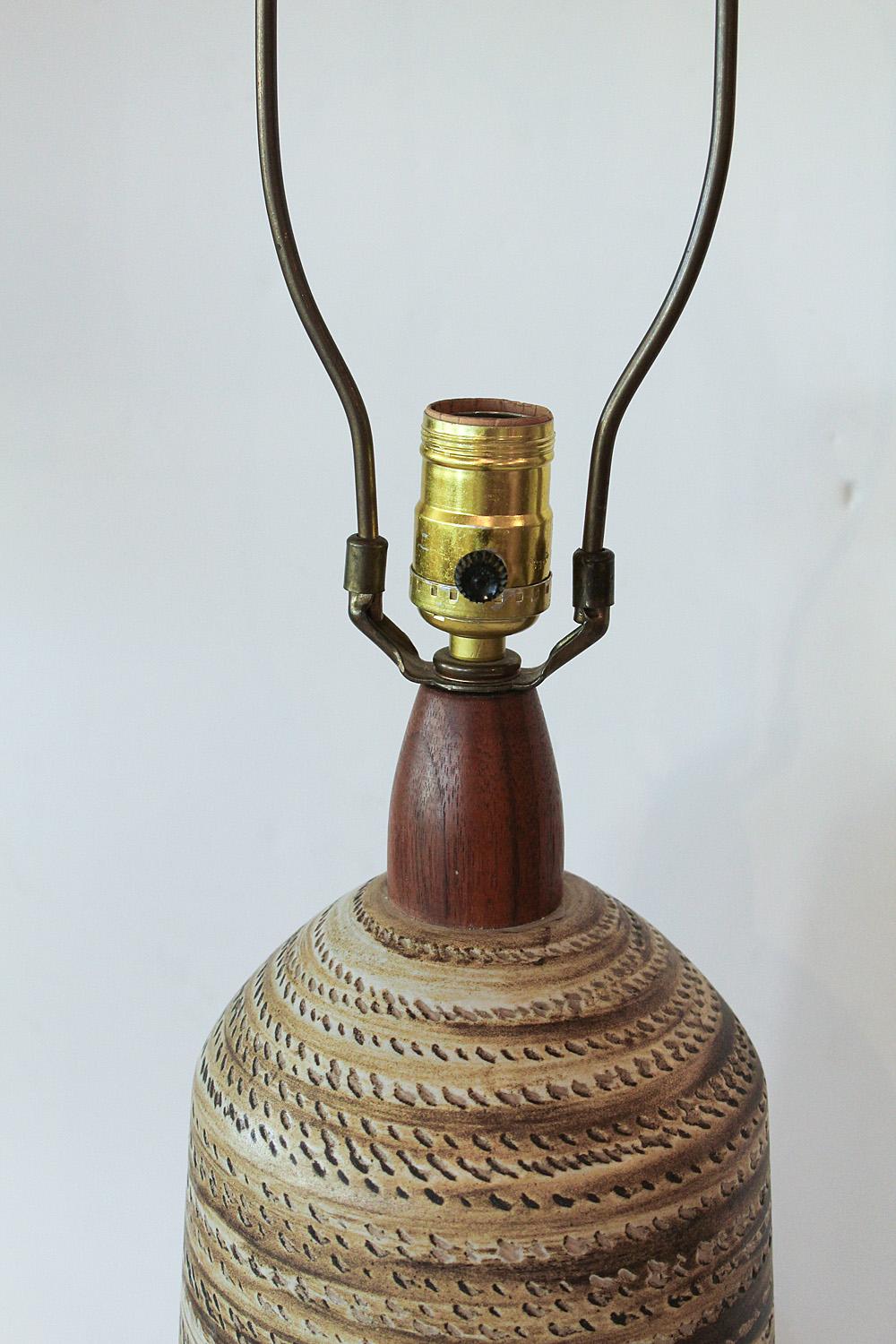 Mid-Century Modern Cream and Brown Midcentury Art Pottery Lamp by Jane & Gordon Martz