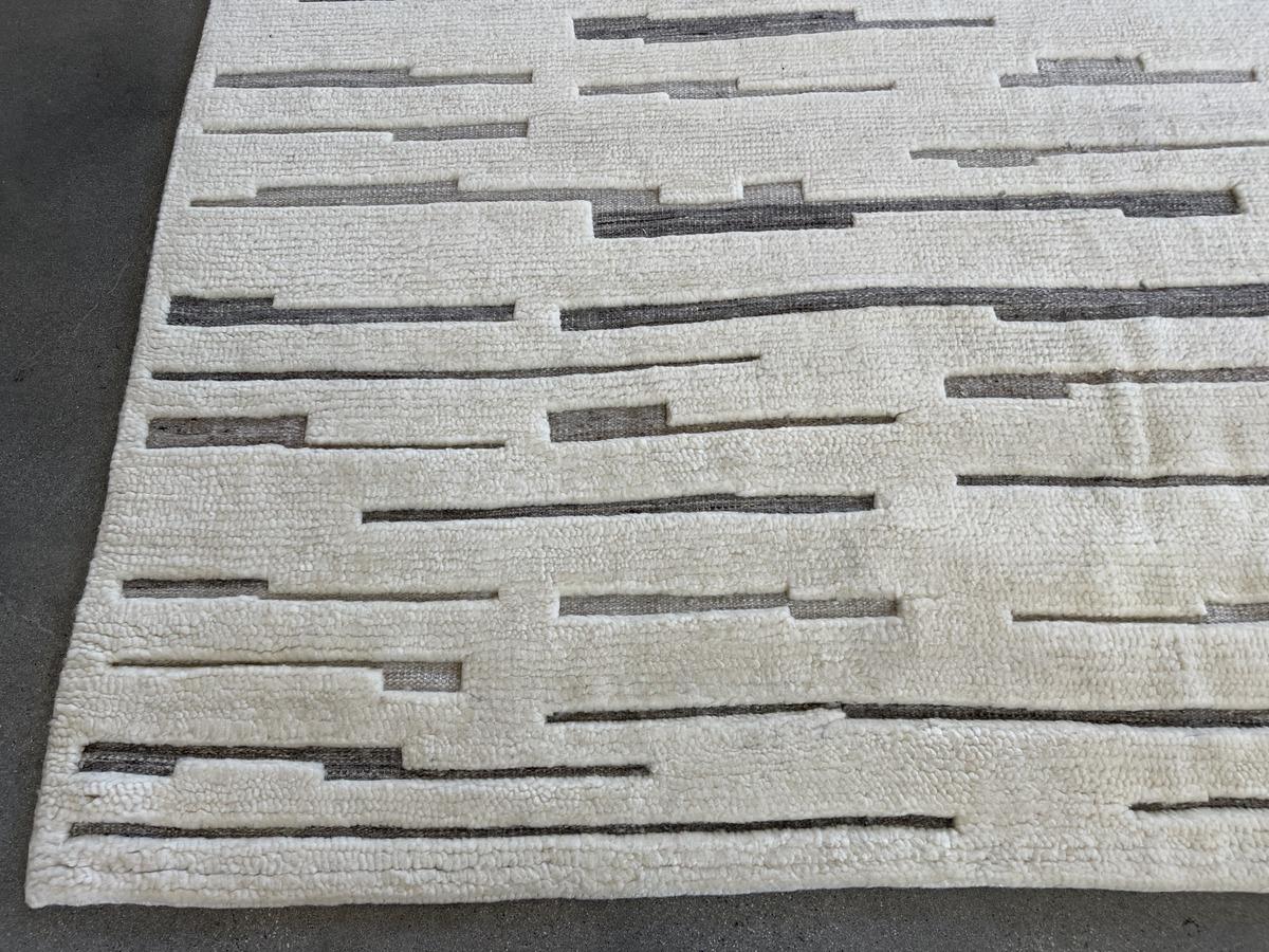 Indian Cream and Grey Contemporary Wool Area Rug For Sale