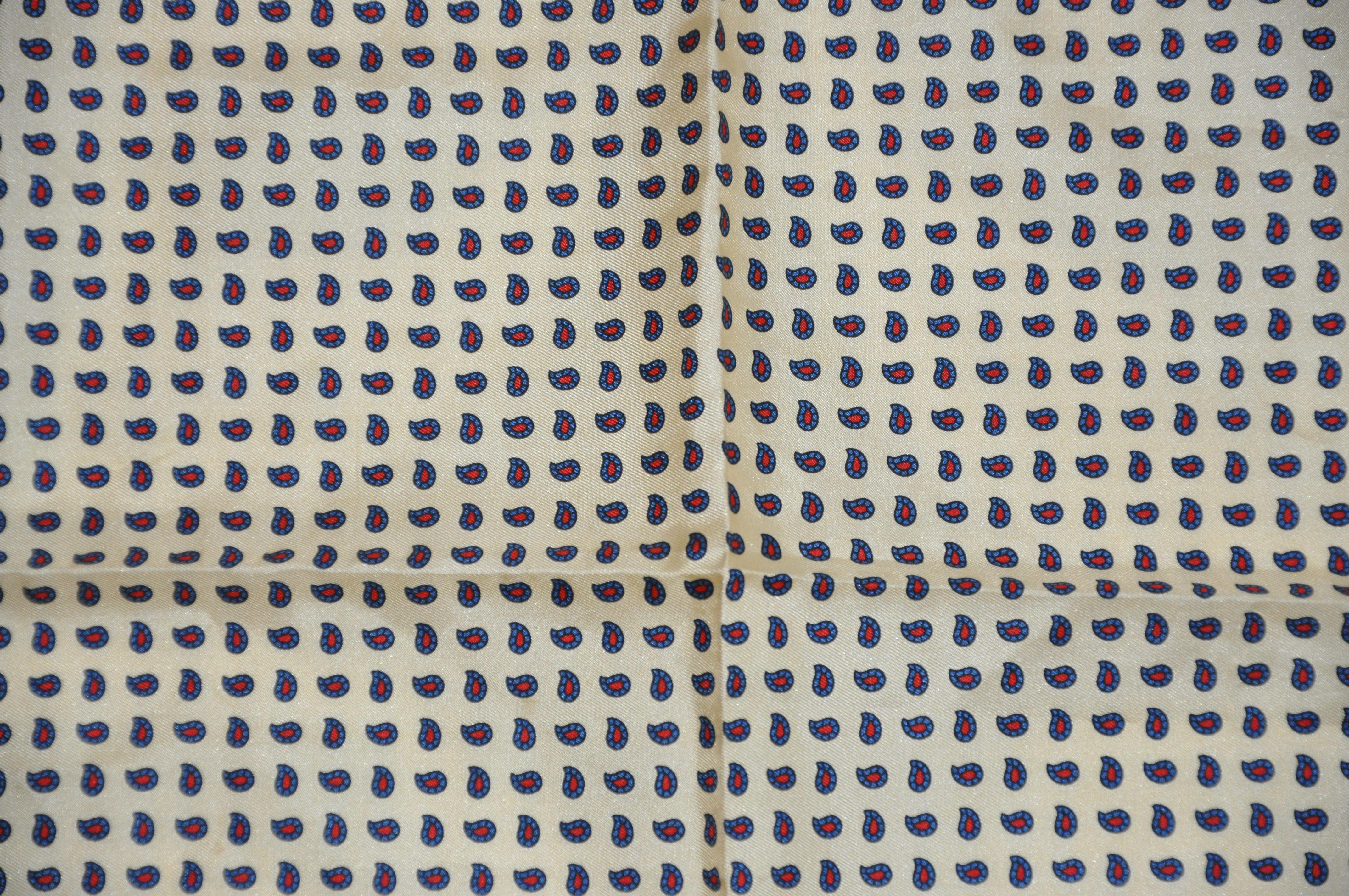 Cream Borders With Miniature Palseys Center Men's Silk Handkerchief In Good Condition For Sale In New York, NY