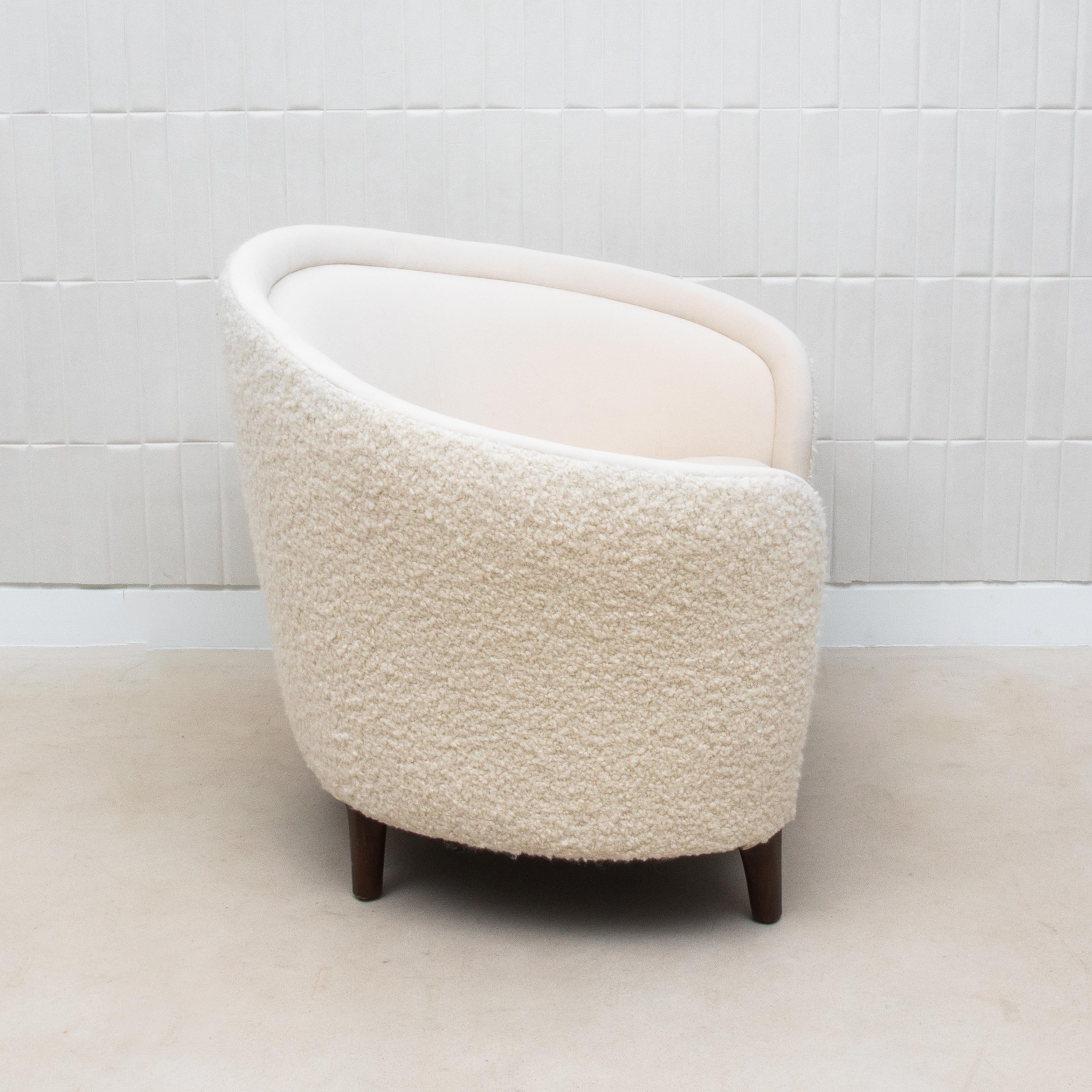 Cream Boucle Vergara Chair by MOGUL - IN STOCK In New Condition For Sale In West Hollywood, CA