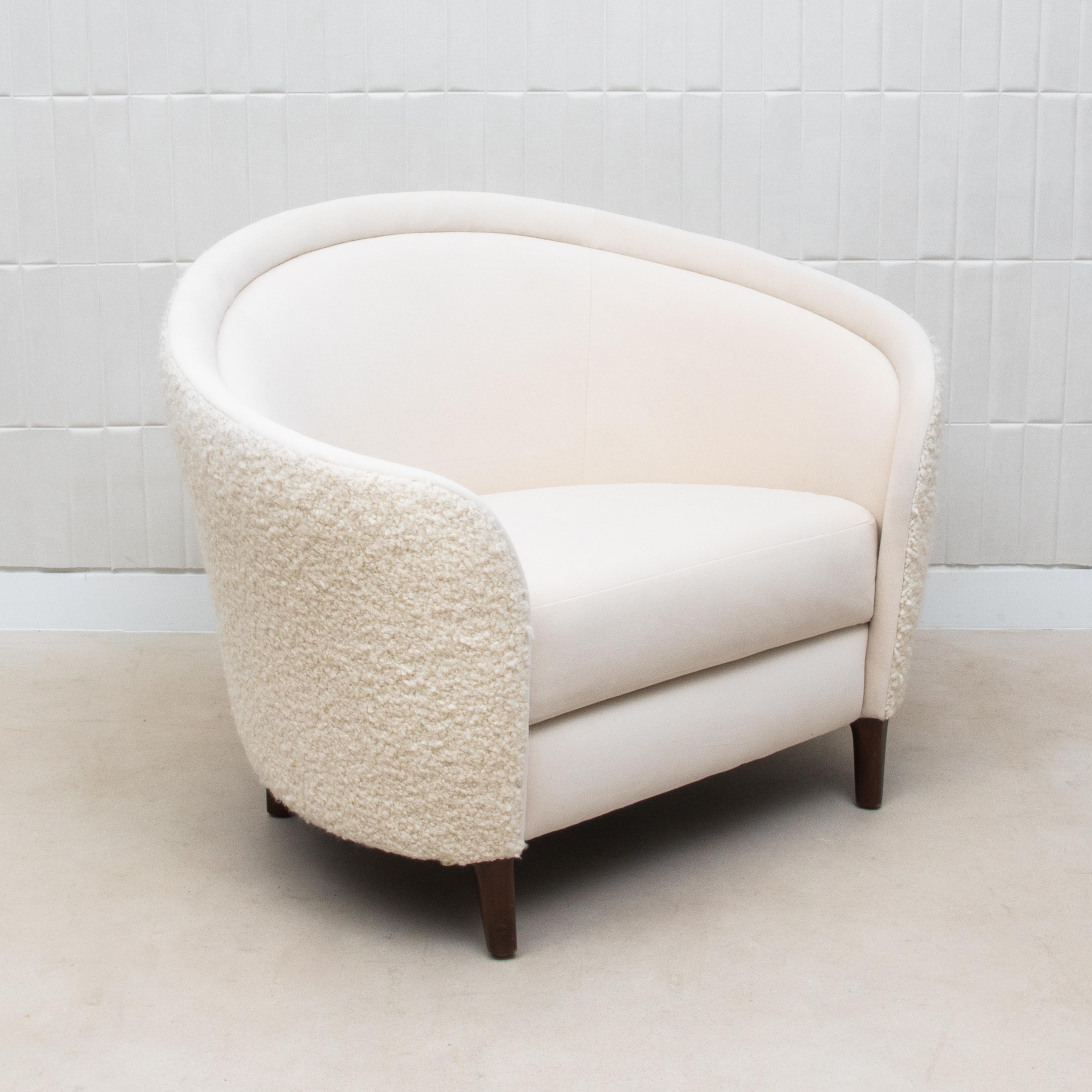 Contemporary Cream Boucle Vergara Chair by MOGUL - IN STOCK For Sale