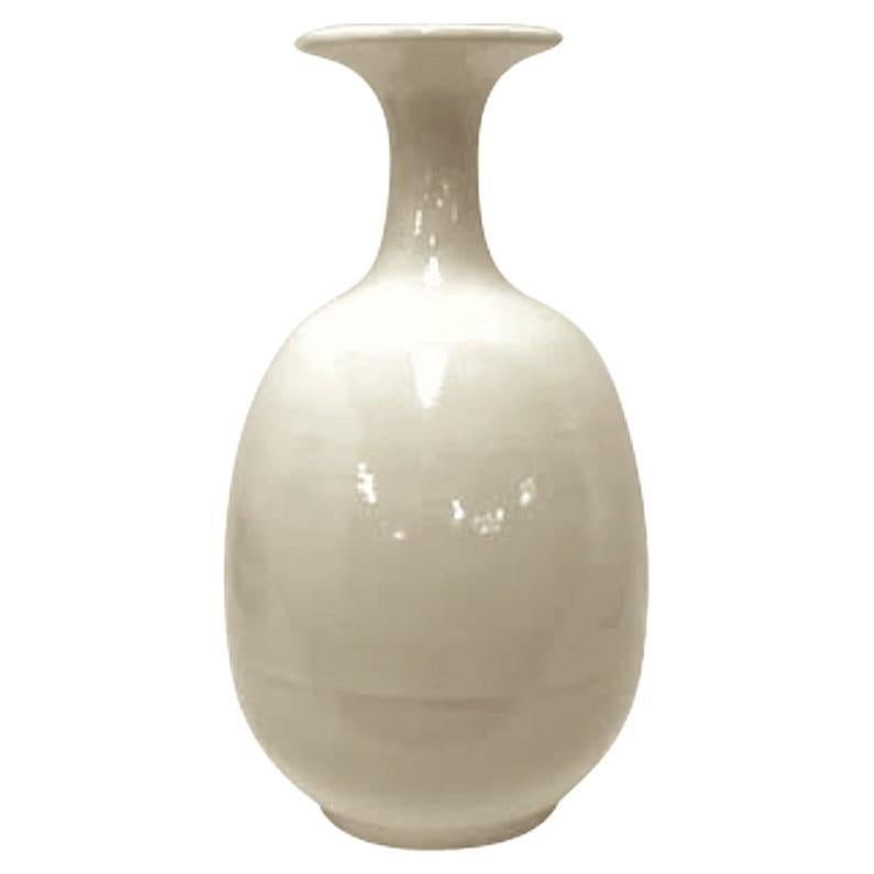 Cream Classic Shaped Ceramic Vase, China, Contemporary
