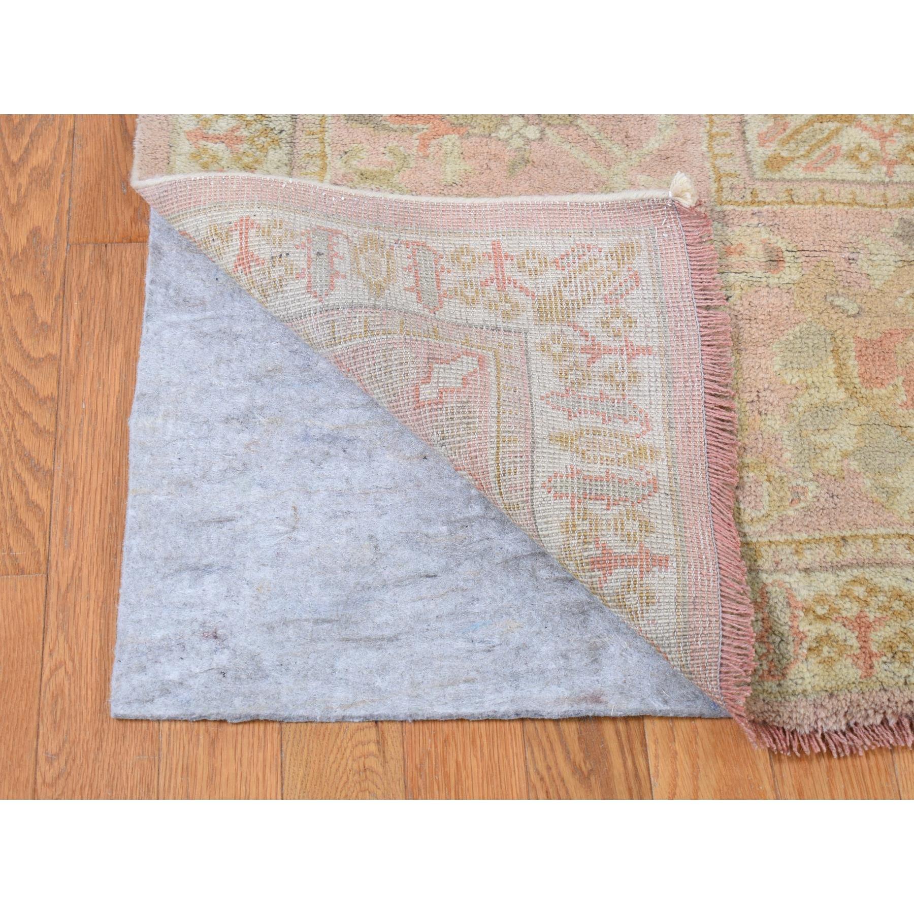 Cream Color Antique Turkish Oushak Clean Hand Knotted Pure Wool Oversized Rug In Good Condition For Sale In Carlstadt, NJ