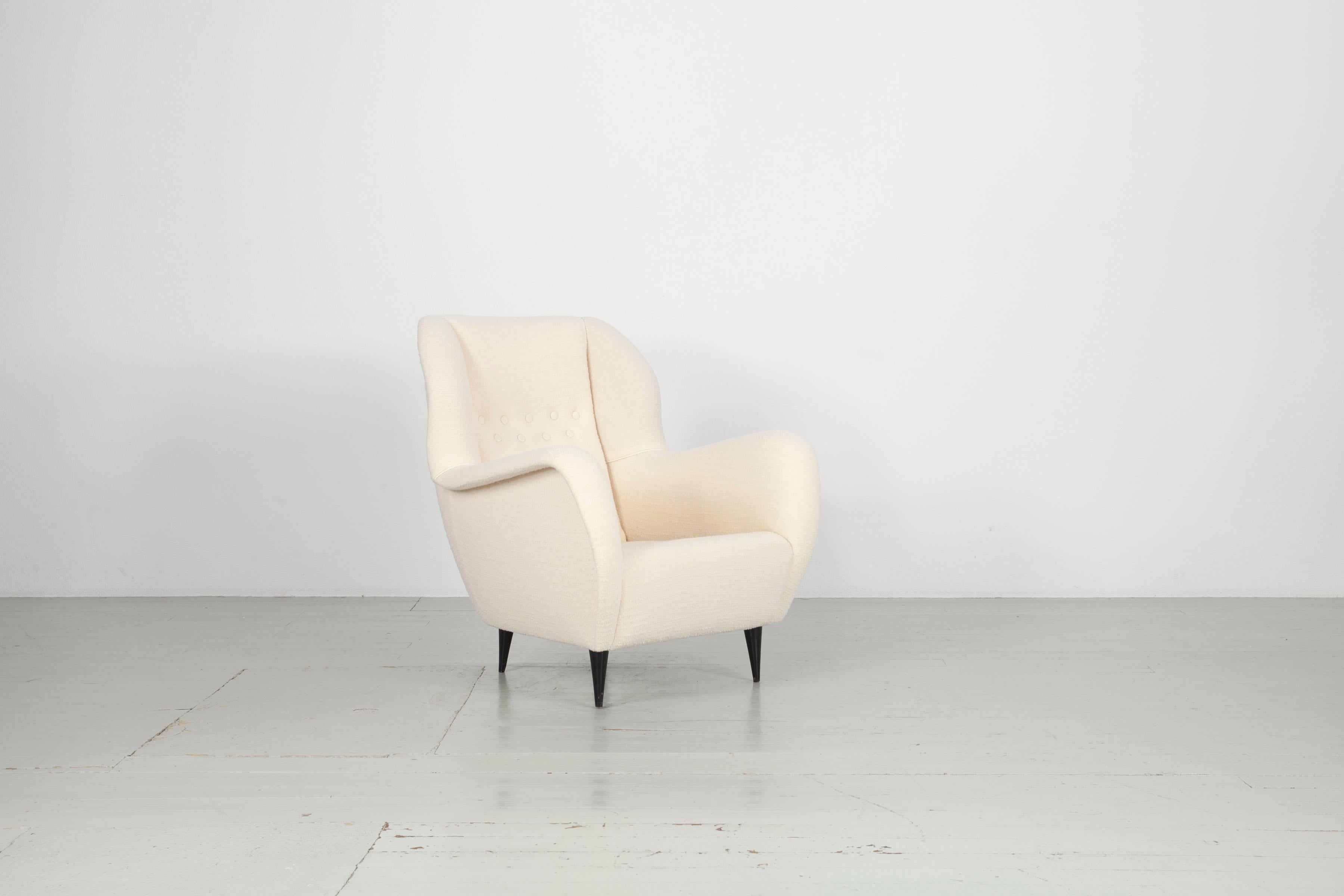 Mid-Century Modern Cream Color Reupholstered Italian Wing Chair of the 1950s For Sale