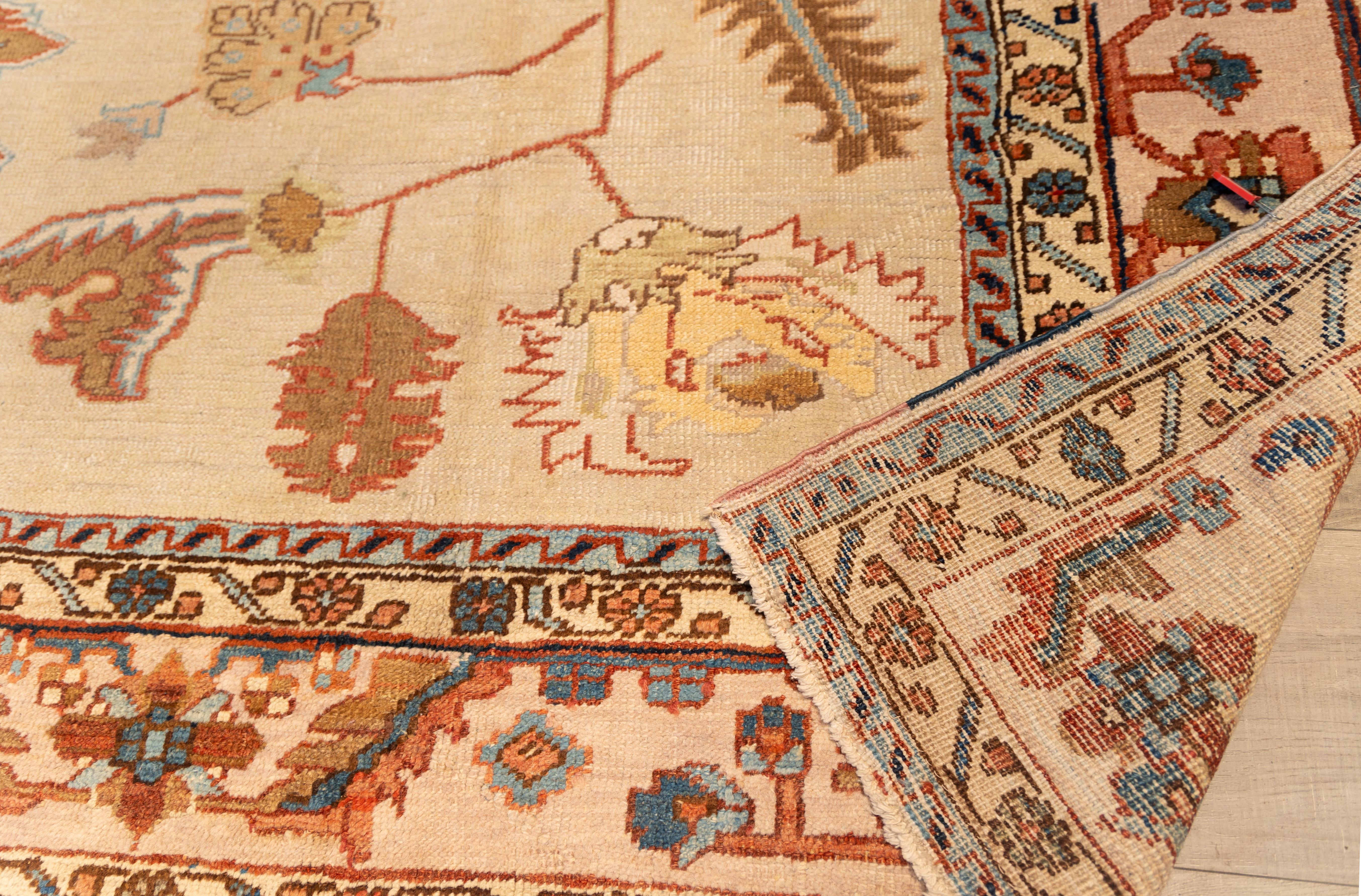 Antique cream field early 20th century north persian rug In Excellent Condition For Sale In Harrington Park, NJ