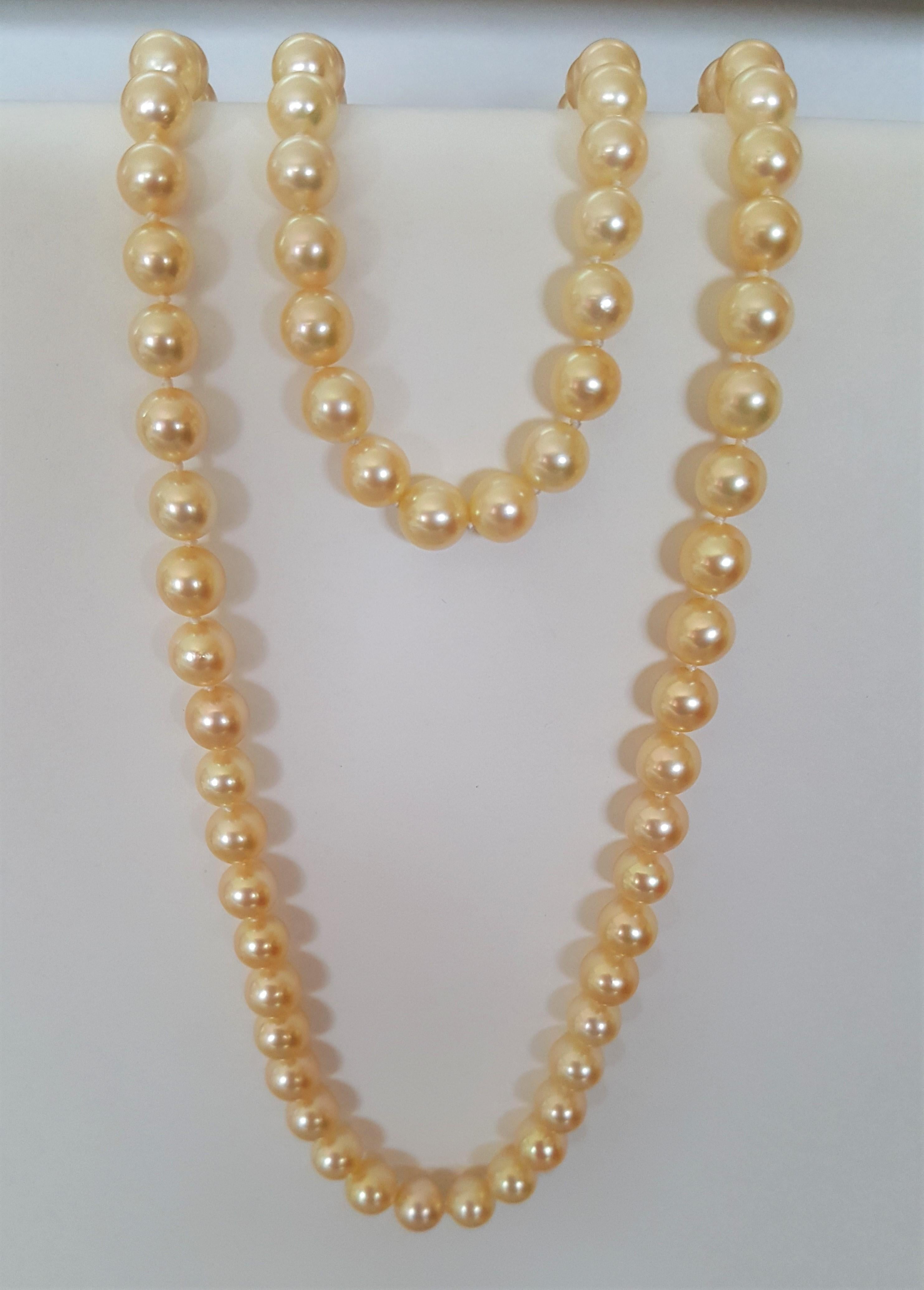 Cream Gold AAA Grade Cultured Pearl Set Necklace Bracelet 14kt, 7+mm, 27 Inches In Good Condition For Sale In Rancho Santa Fe, CA