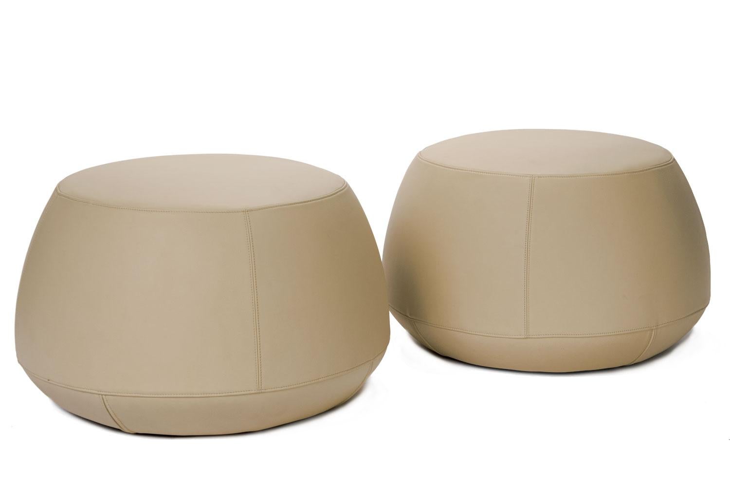 Ile round pouf by Bensen

These Poufs/Ottomans from Bensen are a flexible addition to any space. Multi-functional as additional seating, small table, or stool the detail is not only a visual feature that lightens the look of the piece it also