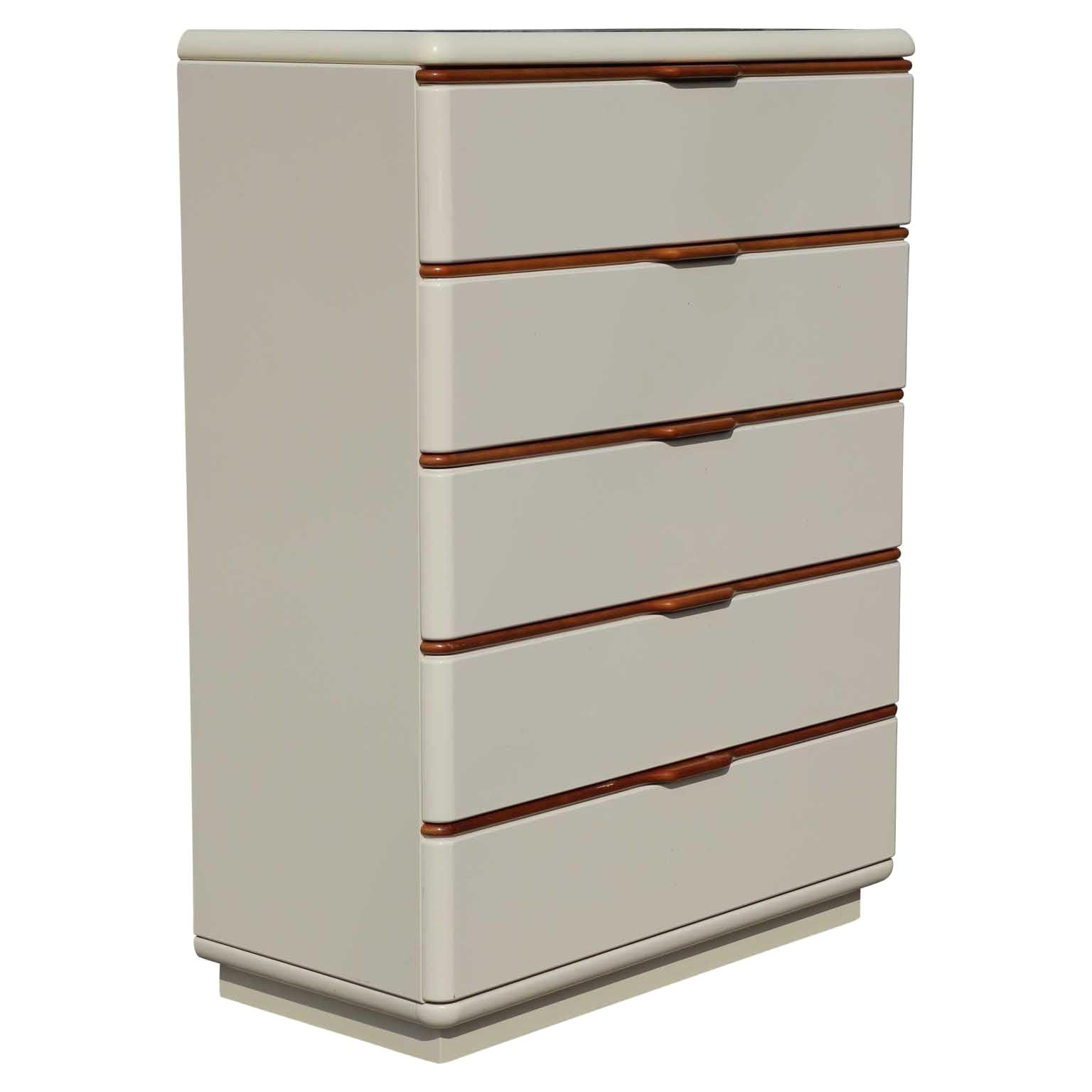 Cream Lacquer and Wood Five Drawer Mid-Century Modern Chest by Lane Altavista