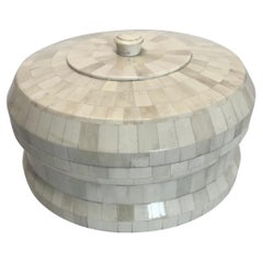 Cream Large Round Lidded Bone Box, India, Contemporary