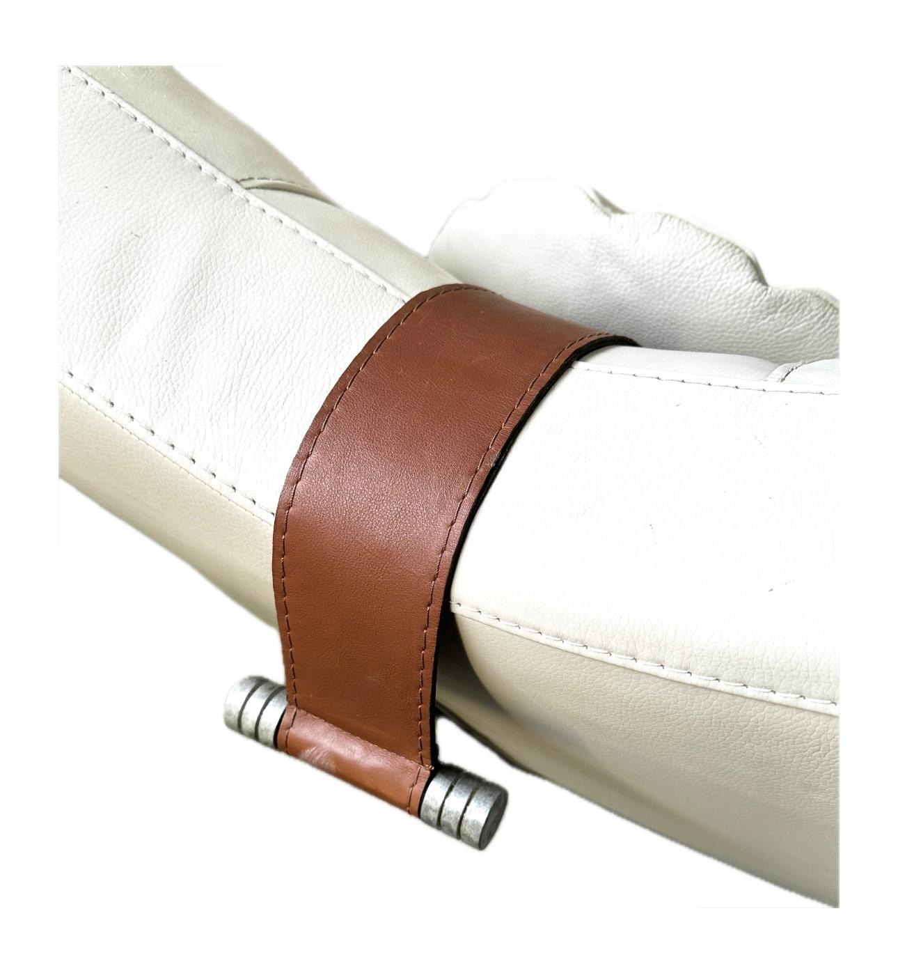 Hand-Crafted Cream Leather Chaise Longue For Sale