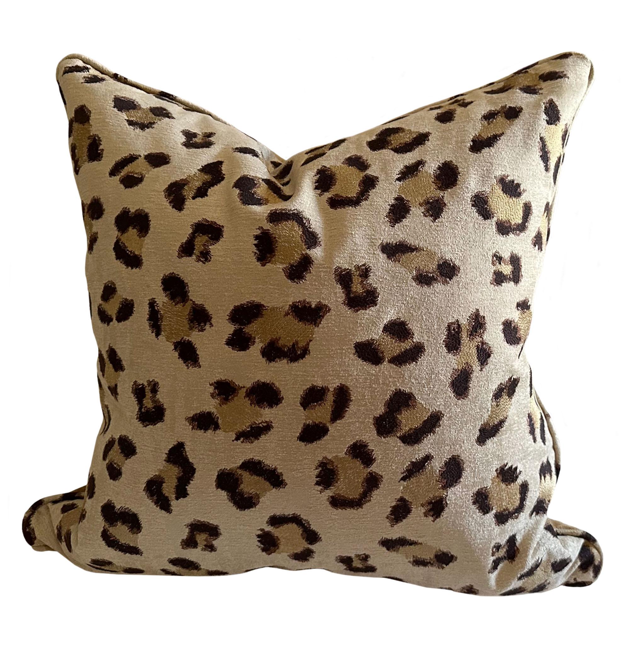 Cream Leopard Scalamandre Pillows, a Pair In Good Condition In Tampa, FL