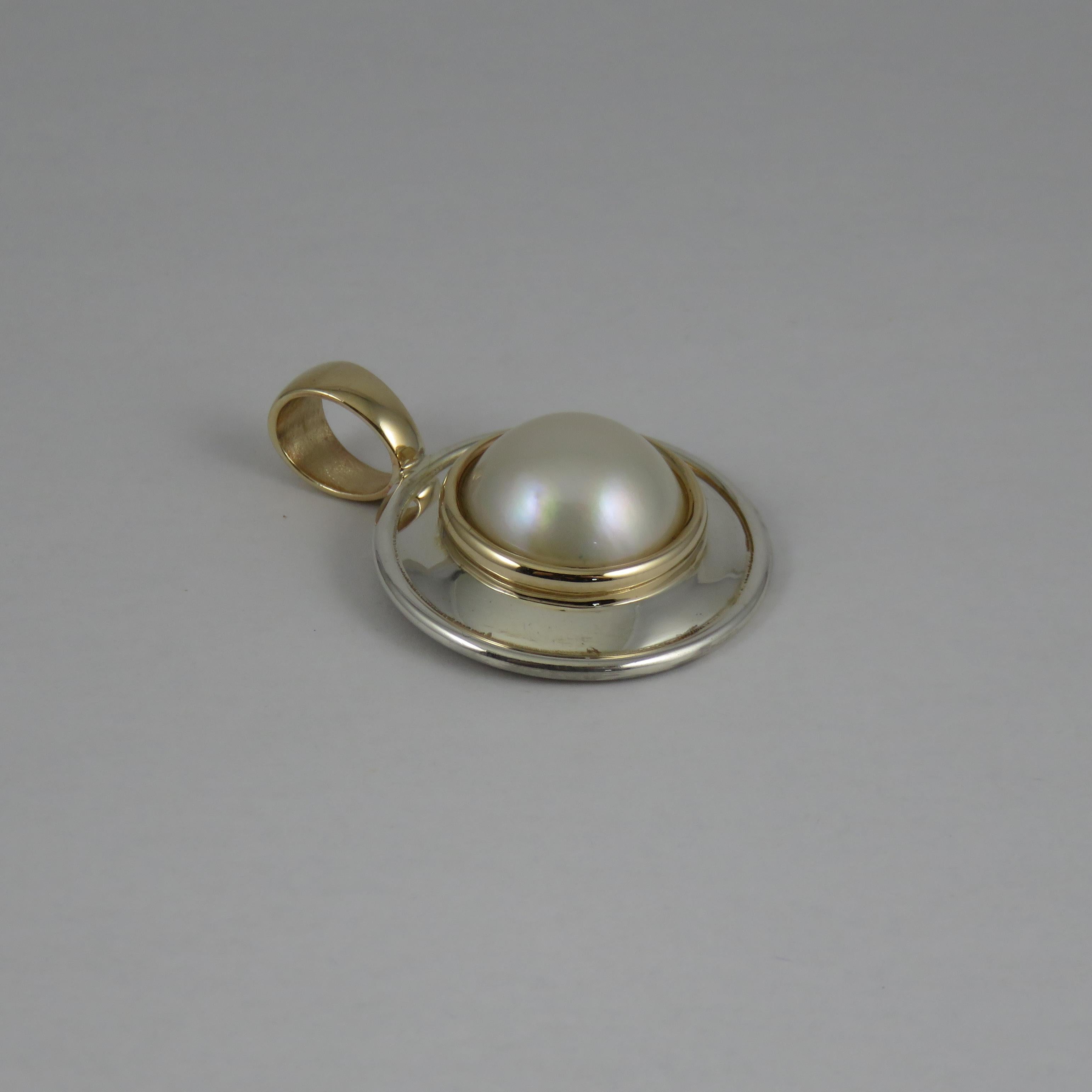 Contemporary Cream Mabe Pearl 9k Yellow Gold and Sterling Silver Pendant For Sale