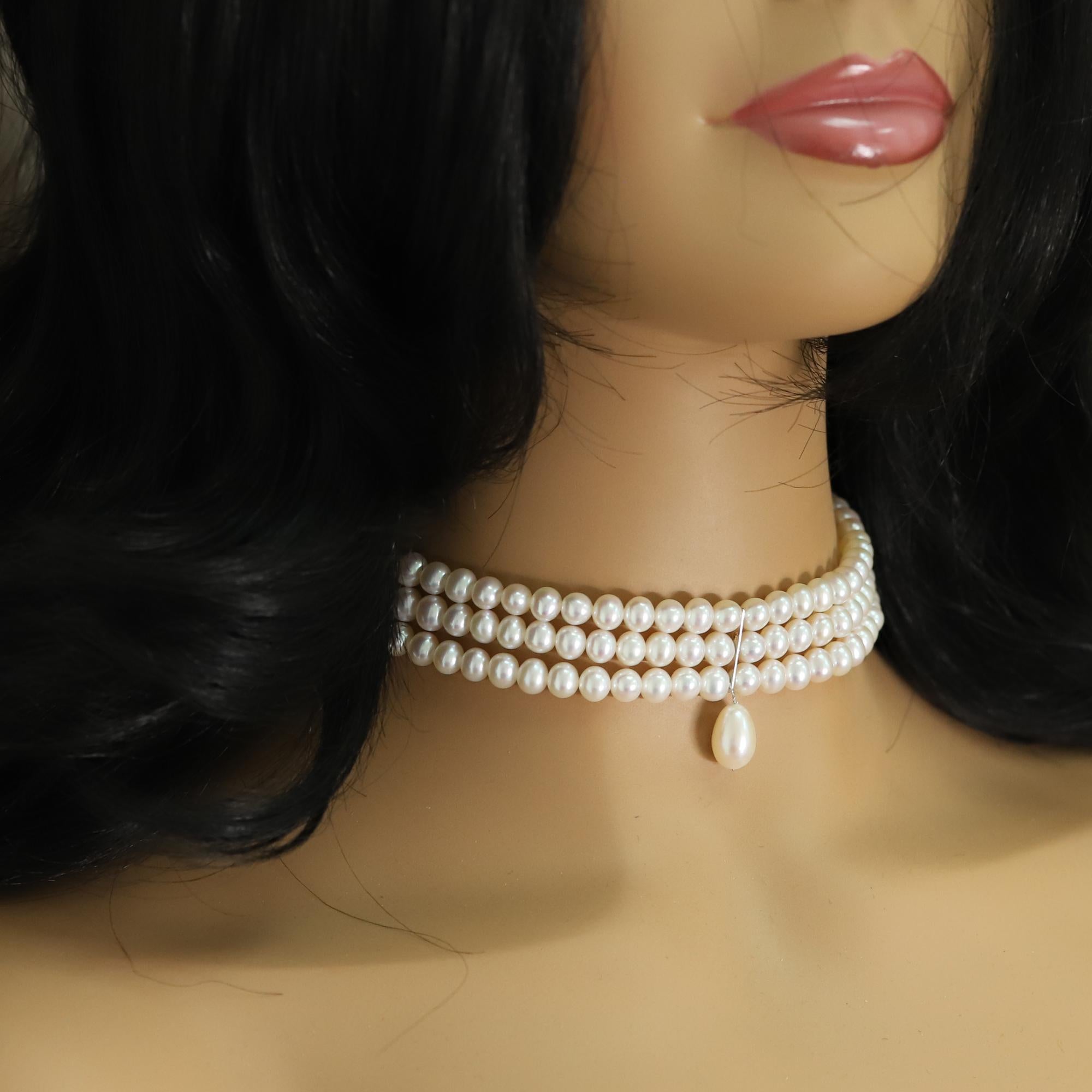 De las mujeres Crema Perla Gargantilla de 3 filas Perlas de alta calidad con perla central colgante Ajustable en venta
