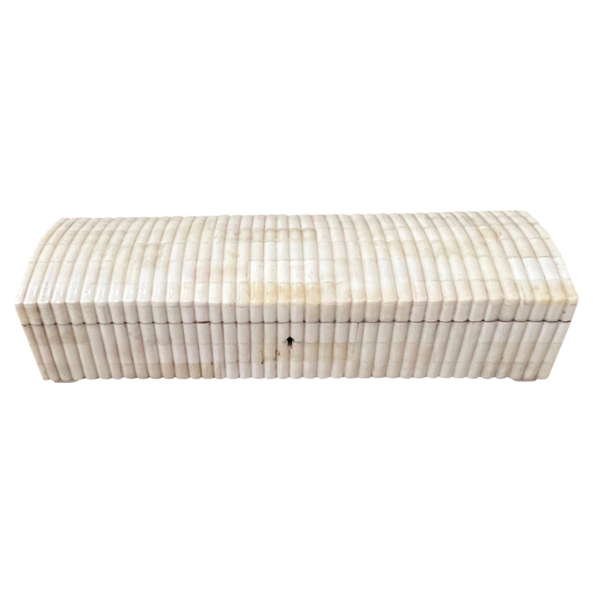 Caja de Hueso Rectangular Acanalada Crema, India, Contemporánea