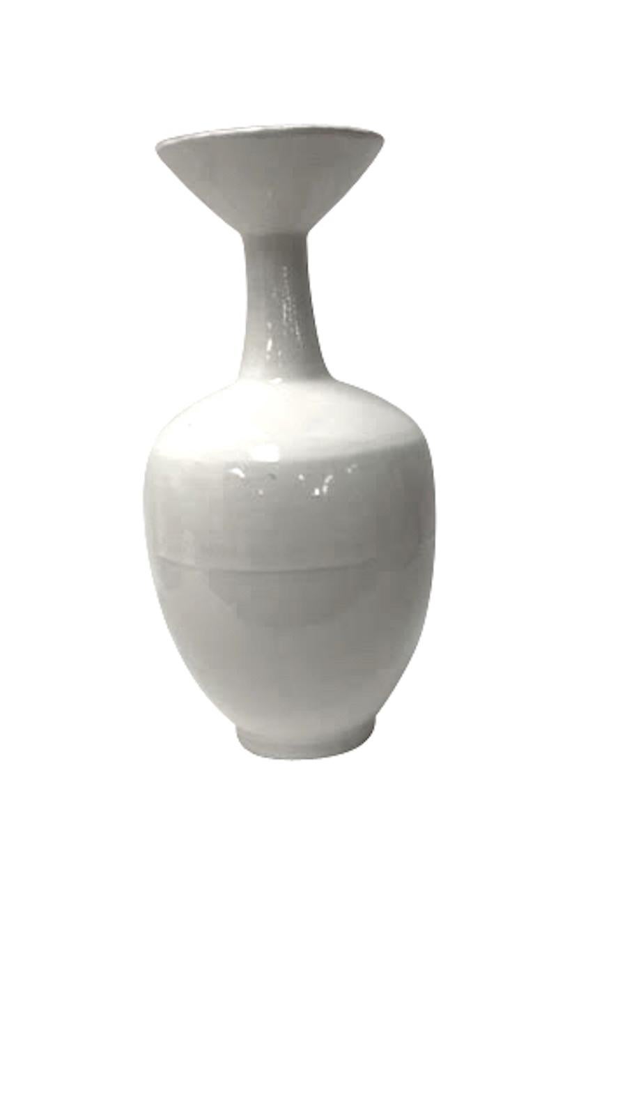 Cream Sculptural Shapes Extra Large Ceramic Vases, China, Contemporary In New Condition For Sale In New York, NY