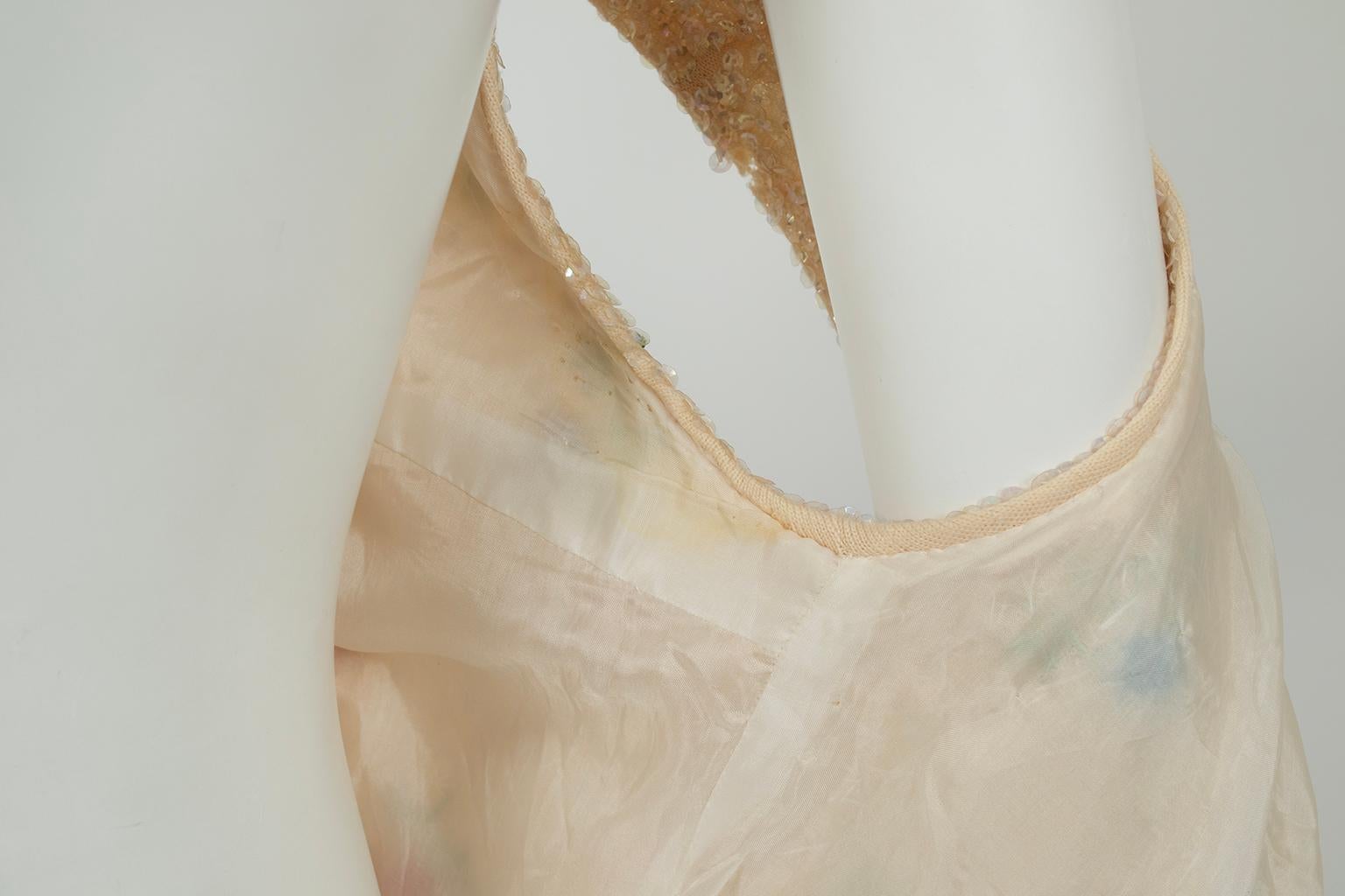 Cream Sequin Sleeveless Crop Top with Dimensional Roses, Hong Kong – M, 1950s For Sale 5